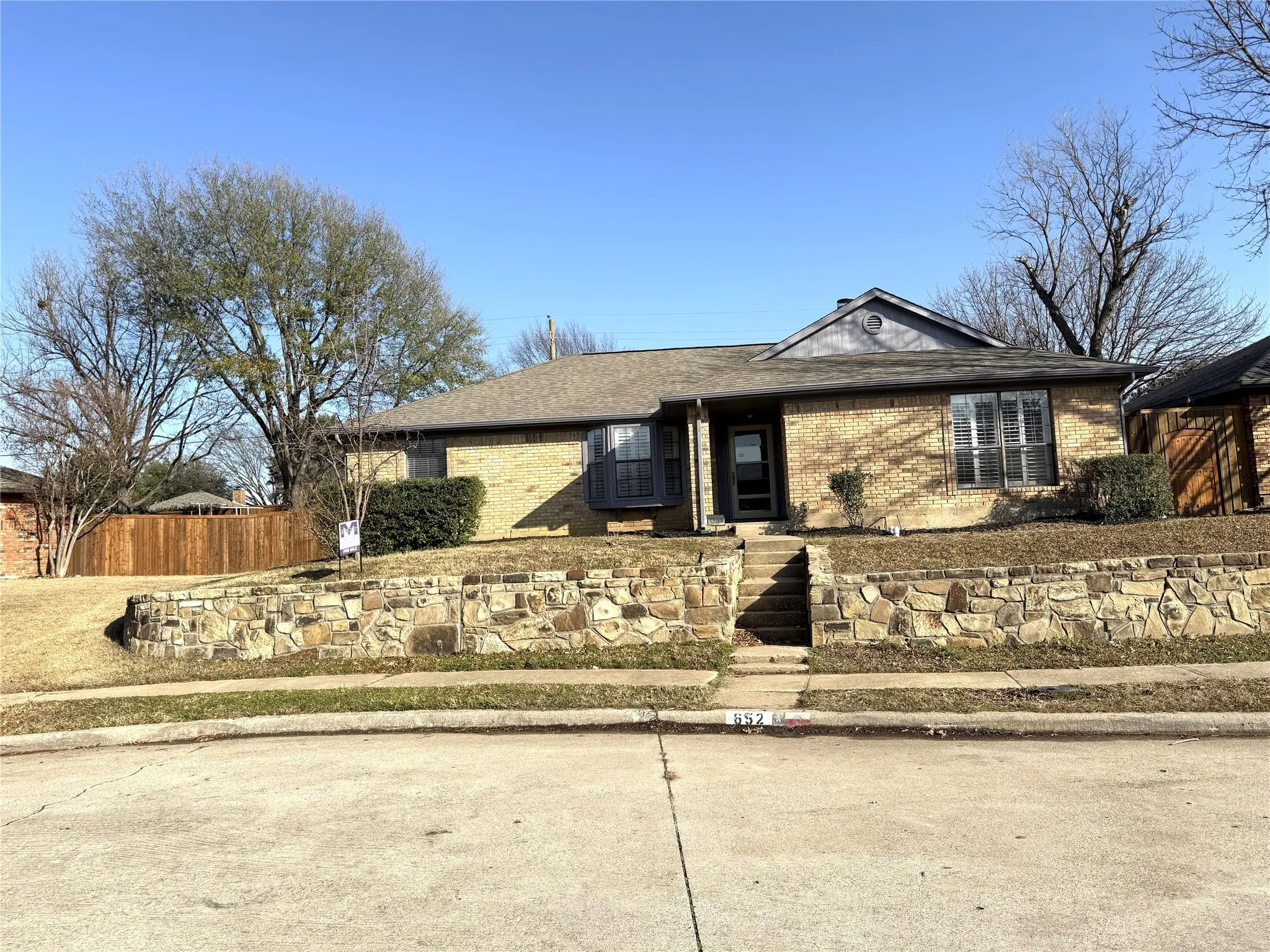 Single Family Residence For Sale in Dallas County , 652 Harrison Drive, Coppell, Texas 75019, 3 Bedroom, 2 Bathroom, 2 Garage spaces, 1,738 Sqft, built in 1985, Preowned, mls#21165909, Real Estate Agent in Coppell, Homes For Sale in Dallas county, Homes For Sale in Coppell, Realtor in Coppell Texas, Real Estate Brokerage Independent Realty Texas, Luminita Cordes Realtor
