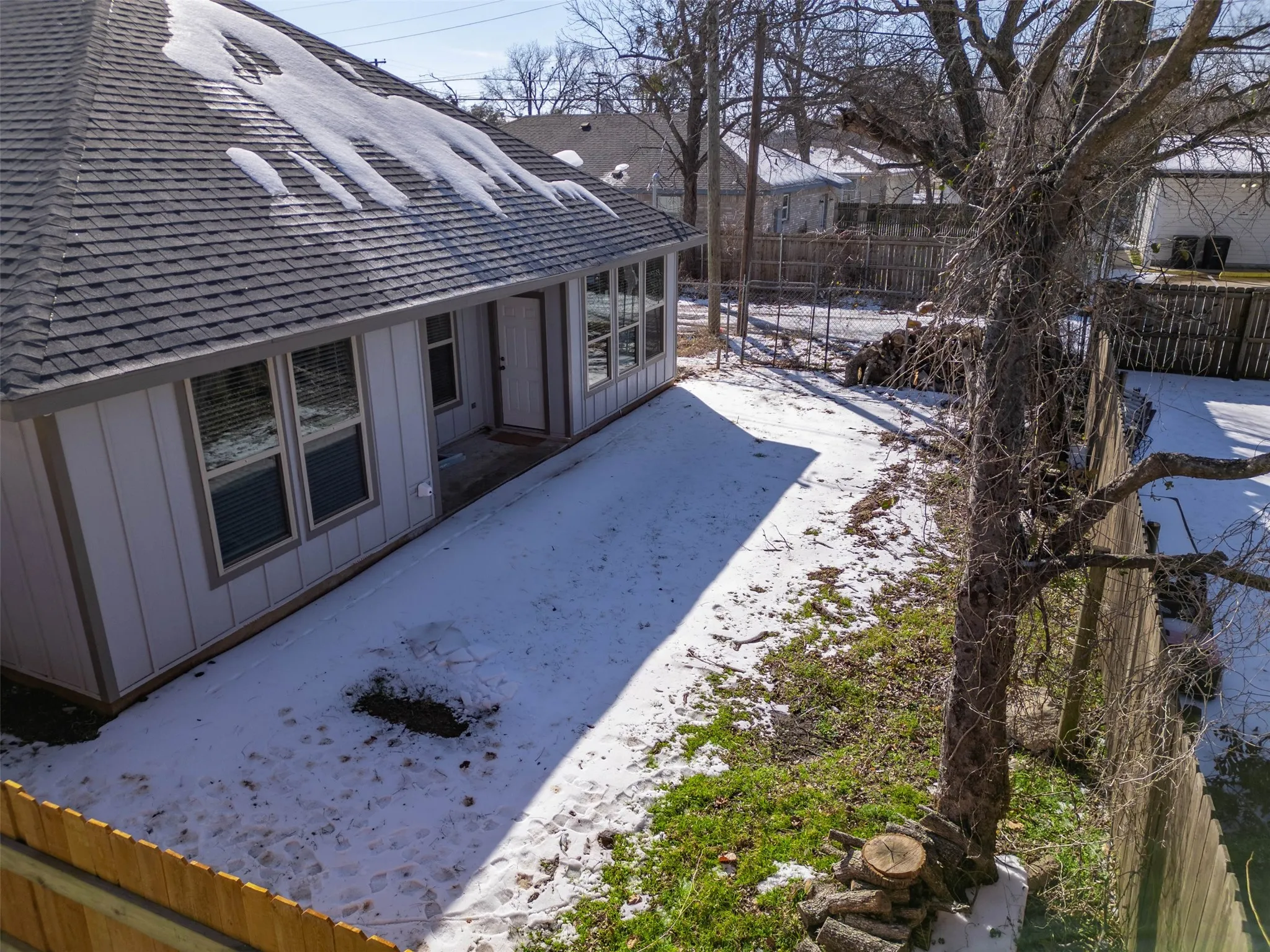 Single Family Residence For Sale in Johnson County , 601 E Willingham Street, Cleburne, Texas 76031, 3 Bedroom, 2 Bathroom, 2 Garage spaces, 1,504 Sqft, built in 2026, New Construction - Incomplete, mls#21166207, Real Estate Agent in Cleburne, Homes For Sale in Johnson county, Homes For Sale in Cleburne, Realtor in Cleburne Texas, Real Estate Brokerage Independent Realty Texas, Luminita Cordes Realtor