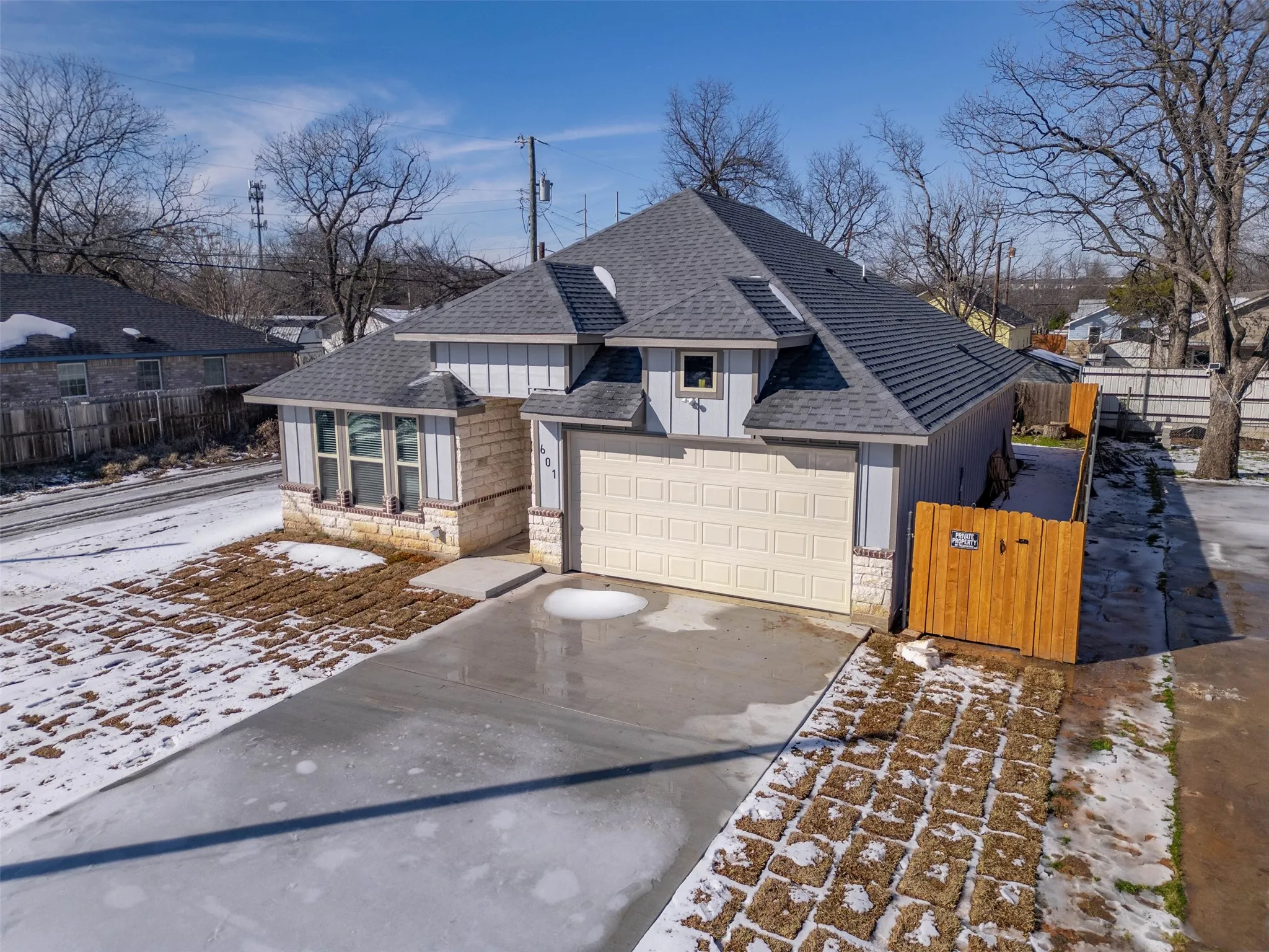Single Family Residence For Sale in Johnson County , 601 E Willingham Street, Cleburne, Texas 76031, 3 Bedroom, 2 Bathroom, 2 Garage spaces, 1,504 Sqft, built in 2026, New Construction - Incomplete, mls#21166207, Real Estate Agent in Cleburne, Homes For Sale in Johnson county, Homes For Sale in Cleburne, Realtor in Cleburne Texas, Real Estate Brokerage Independent Realty Texas, Luminita Cordes Realtor