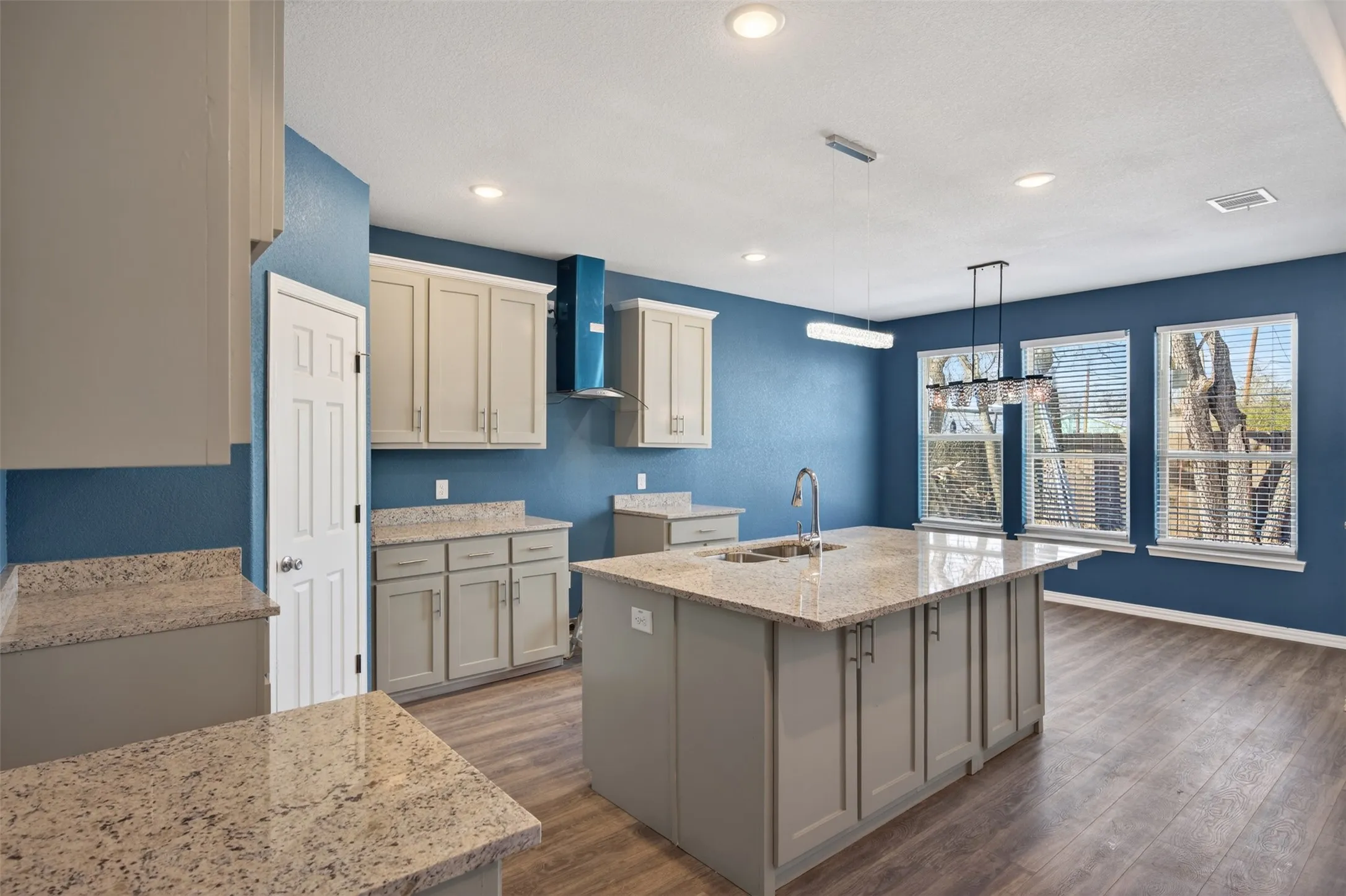 Single Family Residence For Sale in Johnson County , 601 E Willingham Street, Cleburne, Texas 76031, 3 Bedroom, 2 Bathroom, 2 Garage spaces, 1,504 Sqft, built in 2026, New Construction - Incomplete, mls#21166207, Real Estate Agent in Cleburne, Homes For Sale in Johnson county, Homes For Sale in Cleburne, Realtor in Cleburne Texas, Real Estate Brokerage Independent Realty Texas, Luminita Cordes Realtor