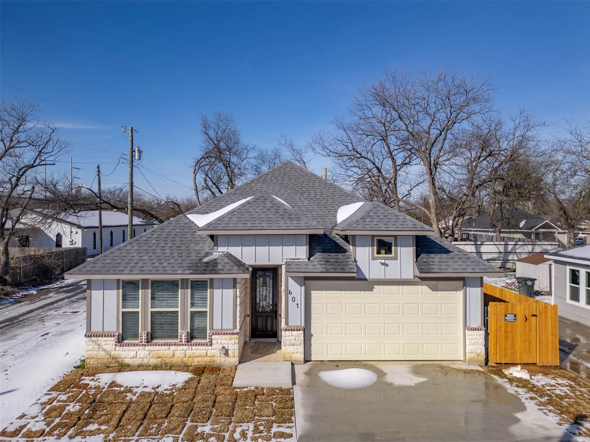 Single Family Residence For Sale in Johnson County , 601 E Willingham Street, Cleburne, Texas 76031, 3 Bedroom, 2 Bathroom, 2 Garage spaces, 1,504 Sqft, built in 2026, New Construction - Incomplete, mls#21166207, Real Estate Agent in Cleburne, Homes For Sale in Johnson county, Homes For Sale in Cleburne, Realtor in Cleburne Texas, Real Estate Brokerage Independent Realty Texas, Luminita Cordes Realtor