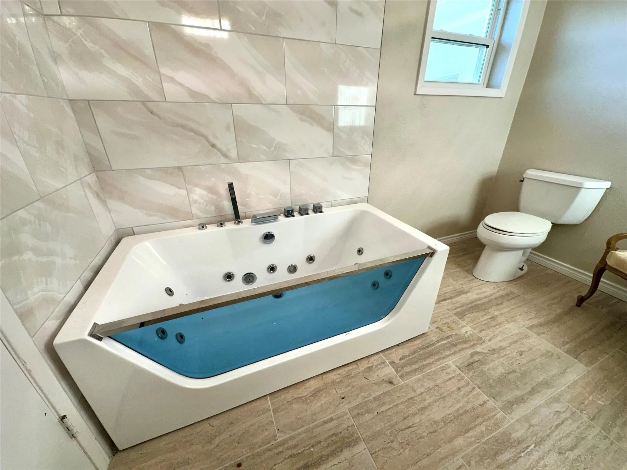 Brand new $2000 jetted tub!