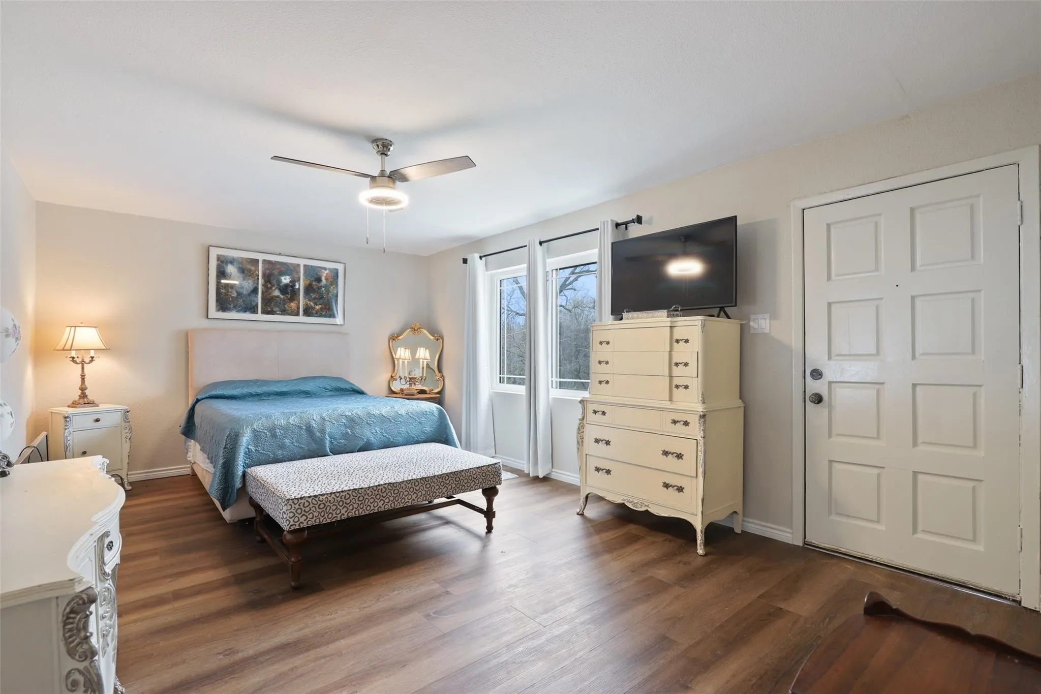 2nd bedroom on level 2.  Light and bright!
