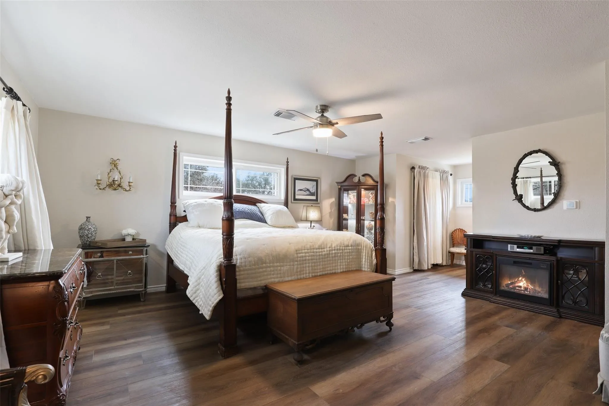 Spacious master suite with updated windows and flooring!