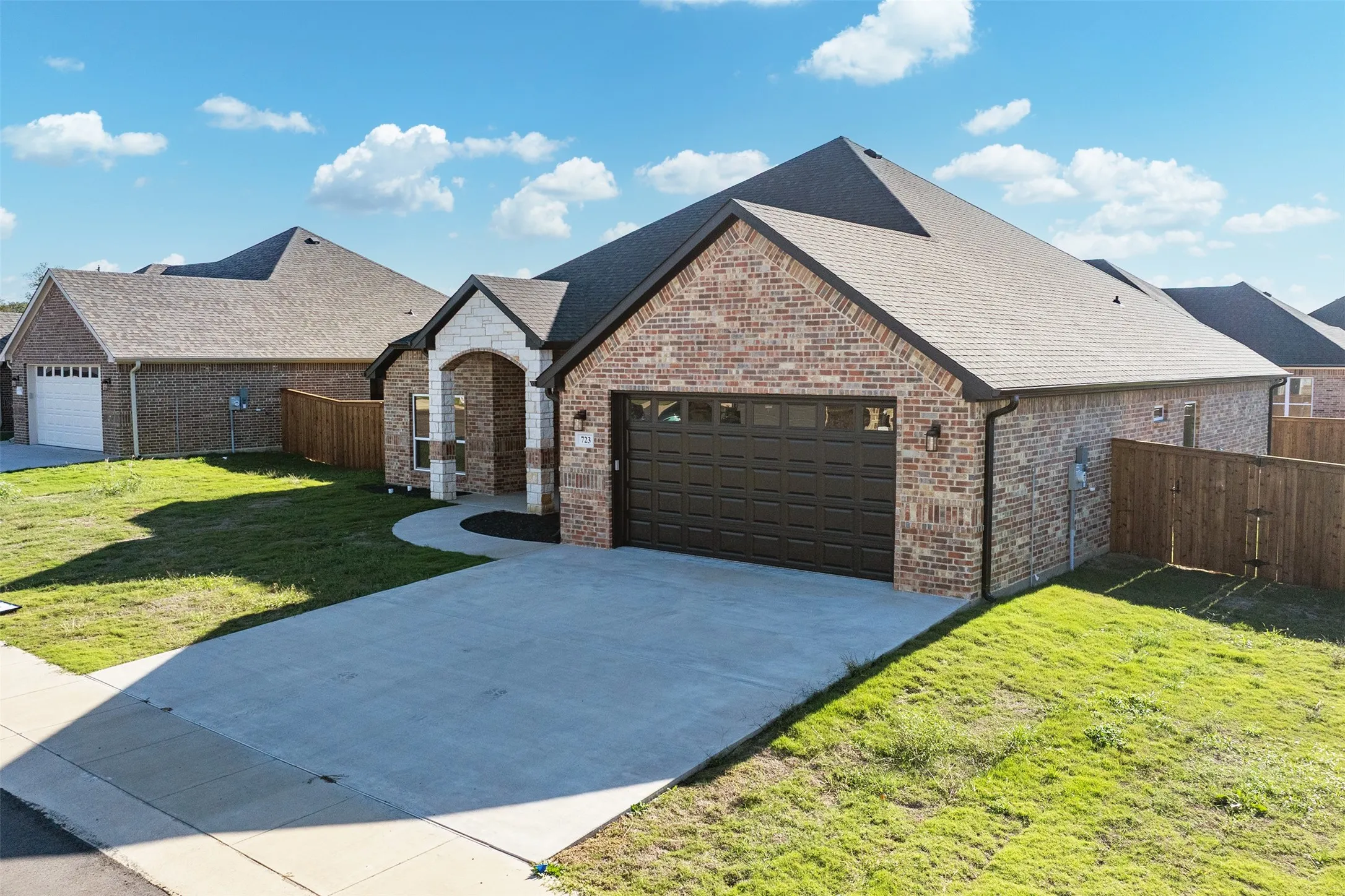 Single Family Residence For Sale in Kaufman County , 723 Cobblestone Circle, Mabank, Texas 75147, 4 Bedroom, 2 Bathroom, 2 Garage spaces, 1,965 Sqft, built in 2025, New Construction - Complete, mls#21166273, Real Estate Agent in Mabank, Homes For Sale in Kaufman county, Homes For Sale in Mabank, Realtor in Mabank Texas, Real Estate Brokerage Independent Realty Texas, Luminita Cordes Realtor