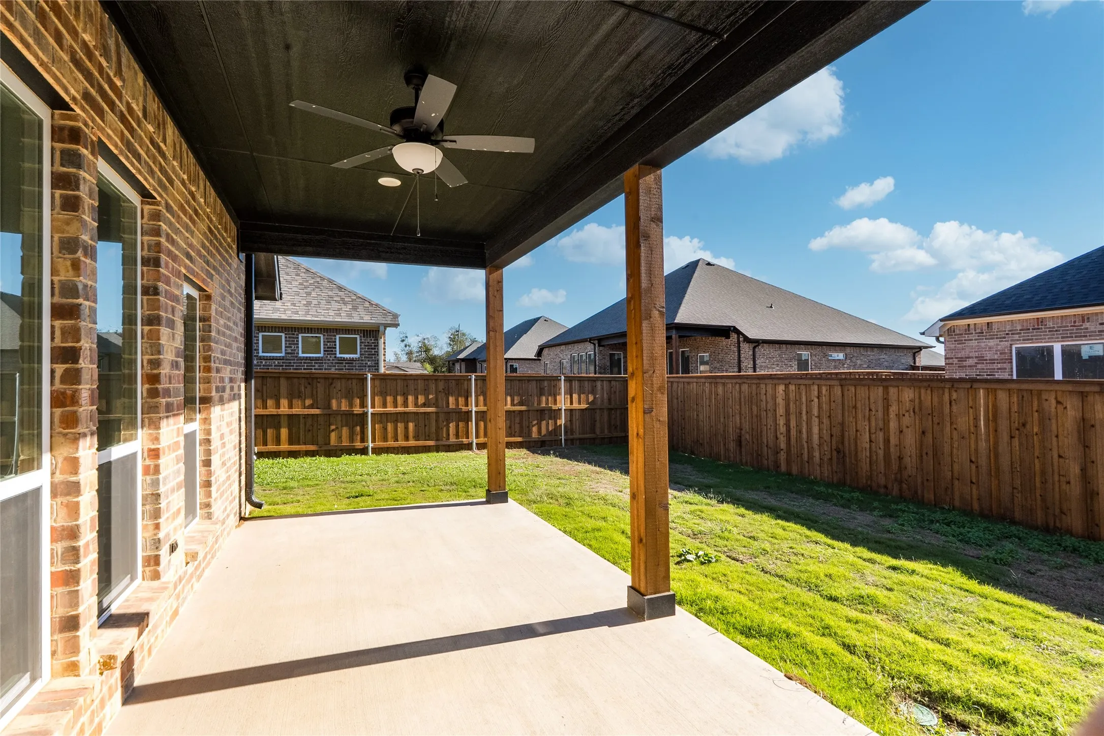 Single Family Residence For Sale in Kaufman County , 723 Cobblestone Circle, Mabank, Texas 75147, 4 Bedroom, 2 Bathroom, 2 Garage spaces, 1,965 Sqft, built in 2025, New Construction - Complete, mls#21166273, Real Estate Agent in Mabank, Homes For Sale in Kaufman county, Homes For Sale in Mabank, Realtor in Mabank Texas, Real Estate Brokerage Independent Realty Texas, Luminita Cordes Realtor