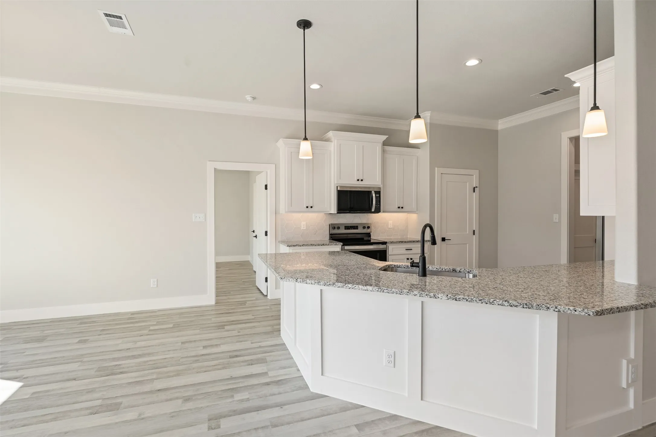 Single Family Residence For Sale in Kaufman County , 723 Cobblestone Circle, Mabank, Texas 75147, 4 Bedroom, 2 Bathroom, 2 Garage spaces, 1,965 Sqft, built in 2025, New Construction - Complete, mls#21166273, Real Estate Agent in Mabank, Homes For Sale in Kaufman county, Homes For Sale in Mabank, Realtor in Mabank Texas, Real Estate Brokerage Independent Realty Texas, Luminita Cordes Realtor