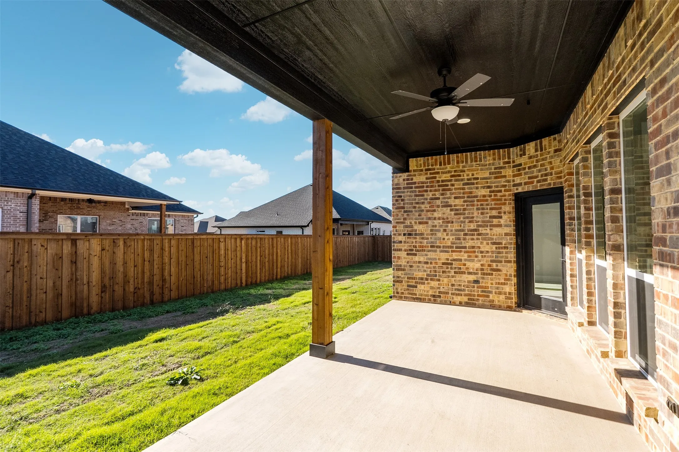 Single Family Residence For Sale in Kaufman County , 723 Cobblestone Circle, Mabank, Texas 75147, 4 Bedroom, 2 Bathroom, 2 Garage spaces, 1,965 Sqft, built in 2025, New Construction - Complete, mls#21166273, Real Estate Agent in Mabank, Homes For Sale in Kaufman county, Homes For Sale in Mabank, Realtor in Mabank Texas, Real Estate Brokerage Independent Realty Texas, Luminita Cordes Realtor