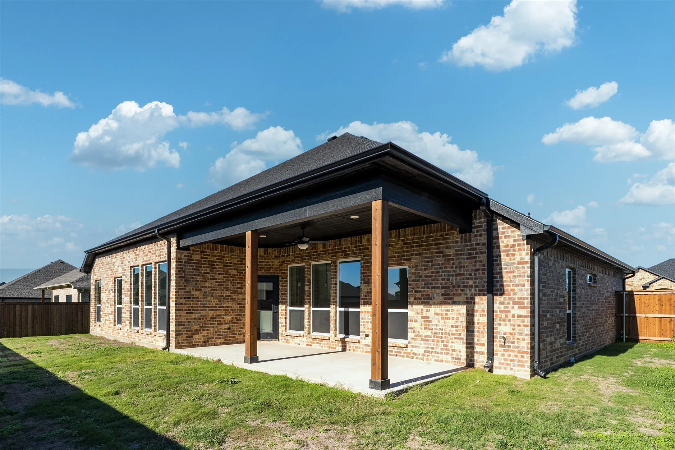 Single Family Residence For Sale in Kaufman County , 723 Cobblestone Circle, Mabank, Texas 75147, 4 Bedroom, 2 Bathroom, 2 Garage spaces, 1,965 Sqft, built in 2025, New Construction - Complete, mls#21166273, Real Estate Agent in Mabank, Homes For Sale in Kaufman county, Homes For Sale in Mabank, Realtor in Mabank Texas, Real Estate Brokerage Independent Realty Texas, Luminita Cordes Realtor