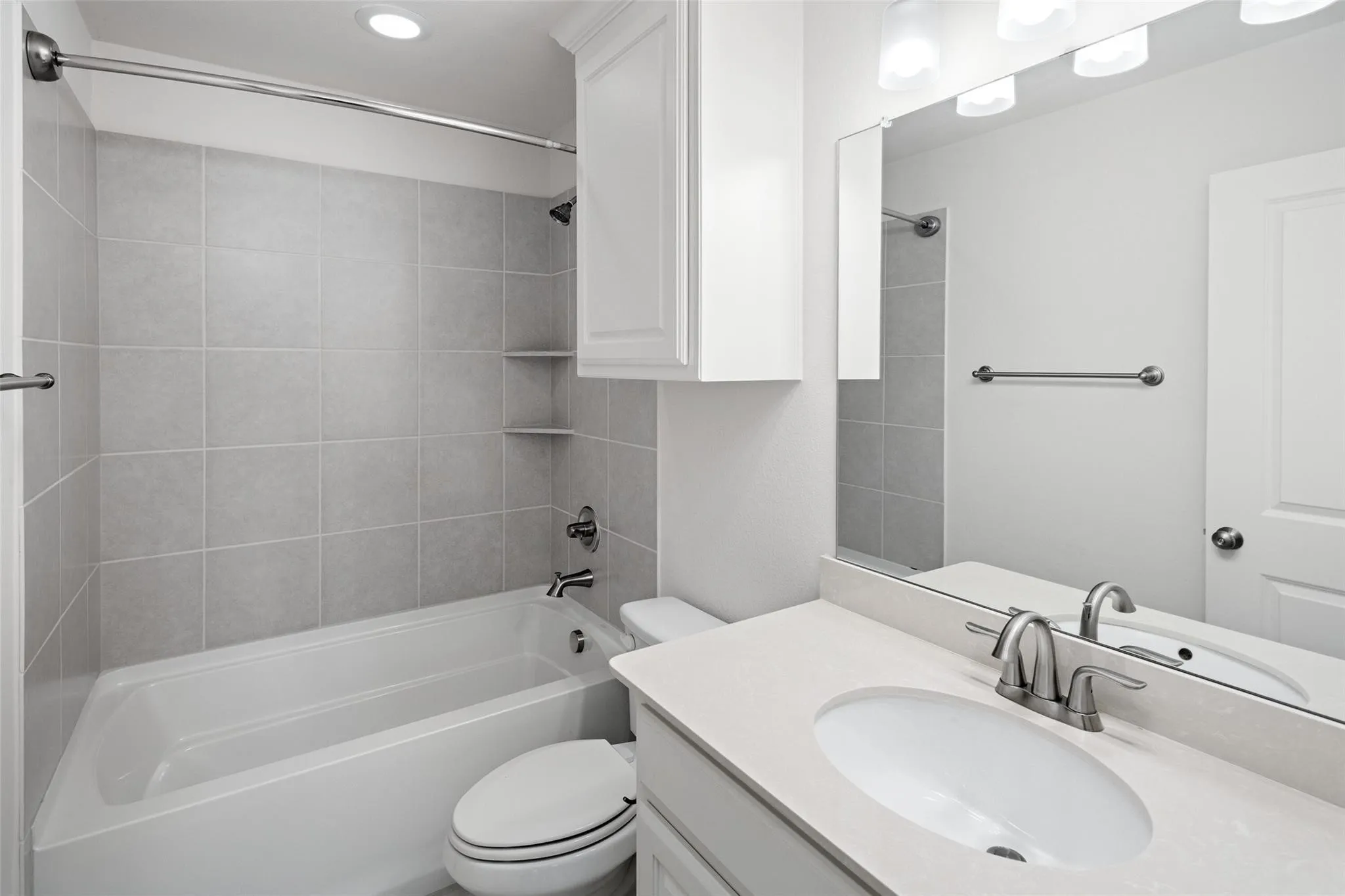 Single Family Residence For Sale in Collin County , 811 Otto Drive, Allen, Texas 75013, 4 Bedroom, 4 Bathroom, 2 Garage spaces, 3,514 Sqft, built in 2016, Preowned, mls#21161566, Real Estate Agent in Allen, Homes For Sale in Collin county, Homes For Sale in Allen, Realtor in Allen Texas, Real Estate Brokerage Independent Realty Texas, Luminita Cordes Realtor