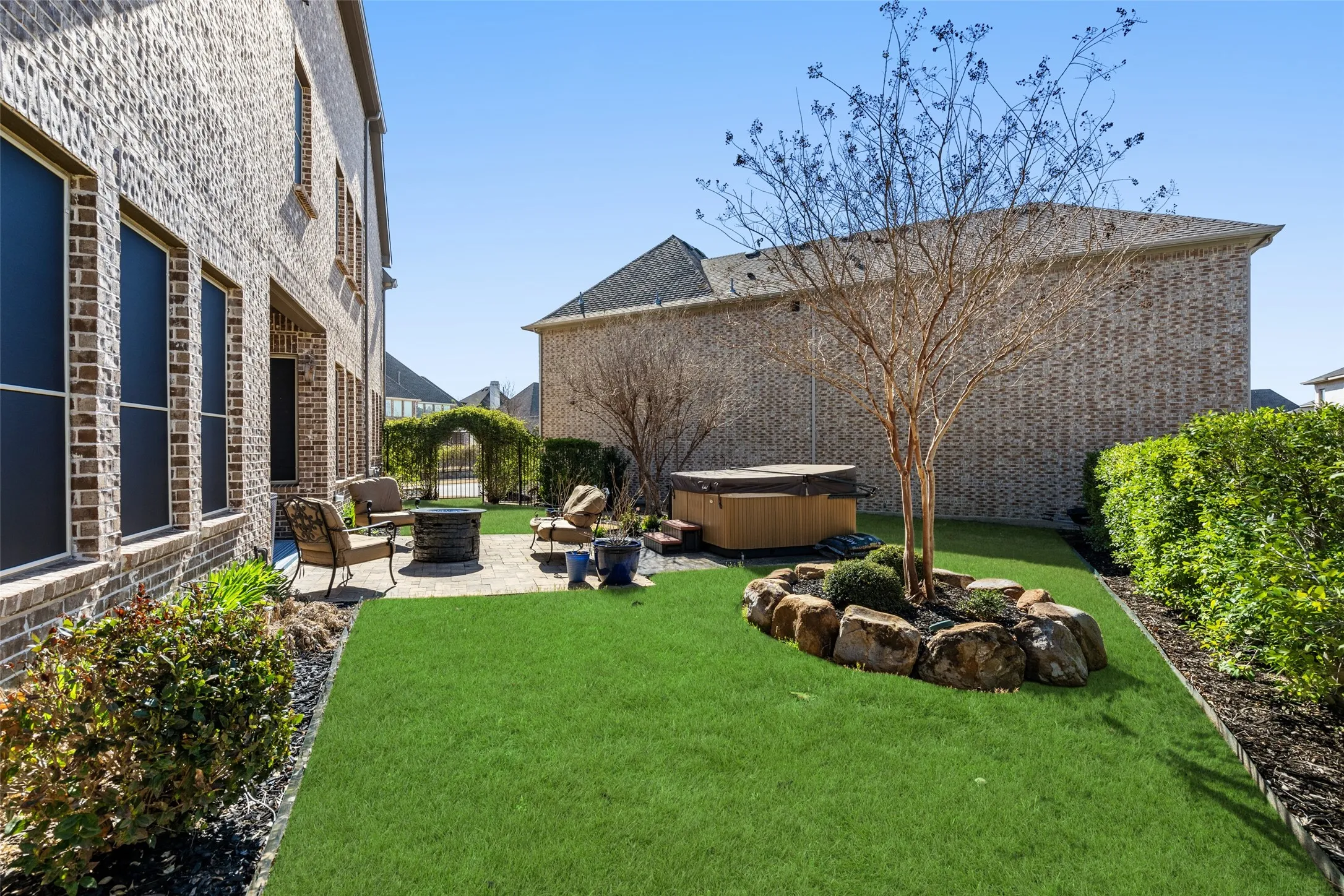 Single Family Residence For Sale in Collin County , 811 Otto Drive, Allen, Texas 75013, 4 Bedroom, 4 Bathroom, 2 Garage spaces, 3,514 Sqft, built in 2016, Preowned, mls#21161566, Real Estate Agent in Allen, Homes For Sale in Collin county, Homes For Sale in Allen, Realtor in Allen Texas, Real Estate Brokerage Independent Realty Texas, Luminita Cordes Realtor