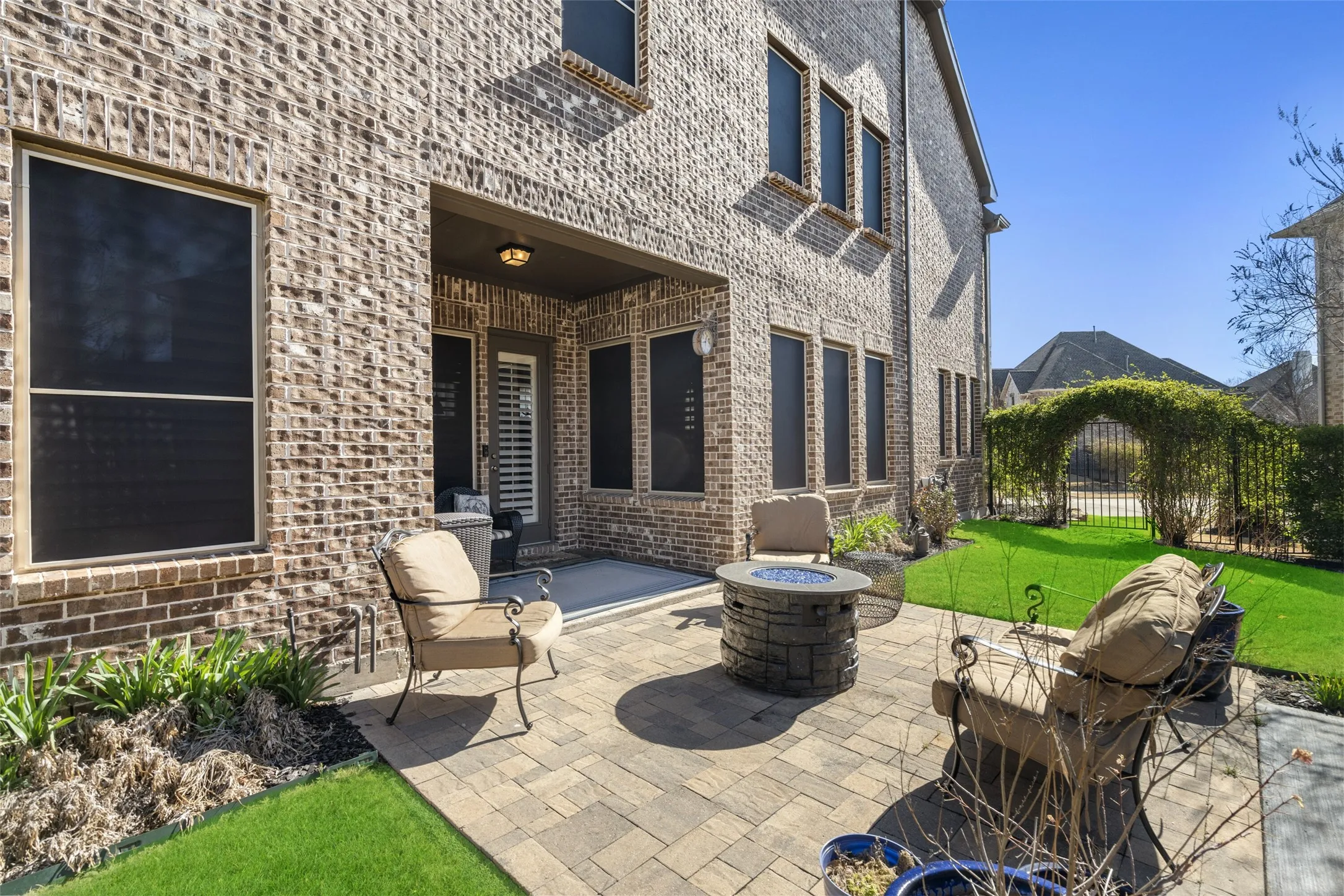 Single Family Residence For Sale in Collin County , 811 Otto Drive, Allen, Texas 75013, 4 Bedroom, 4 Bathroom, 2 Garage spaces, 3,514 Sqft, built in 2016, Preowned, mls#21161566, Real Estate Agent in Allen, Homes For Sale in Collin county, Homes For Sale in Allen, Realtor in Allen Texas, Real Estate Brokerage Independent Realty Texas, Luminita Cordes Realtor