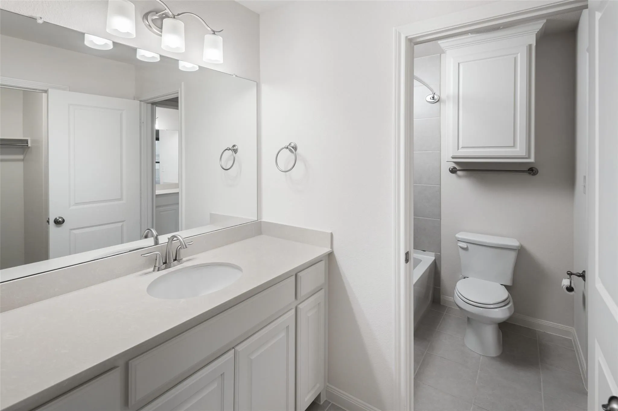 Single Family Residence For Sale in Collin County , 811 Otto Drive, Allen, Texas 75013, 4 Bedroom, 4 Bathroom, 2 Garage spaces, 3,514 Sqft, built in 2016, Preowned, mls#21161566, Real Estate Agent in Allen, Homes For Sale in Collin county, Homes For Sale in Allen, Realtor in Allen Texas, Real Estate Brokerage Independent Realty Texas, Luminita Cordes Realtor