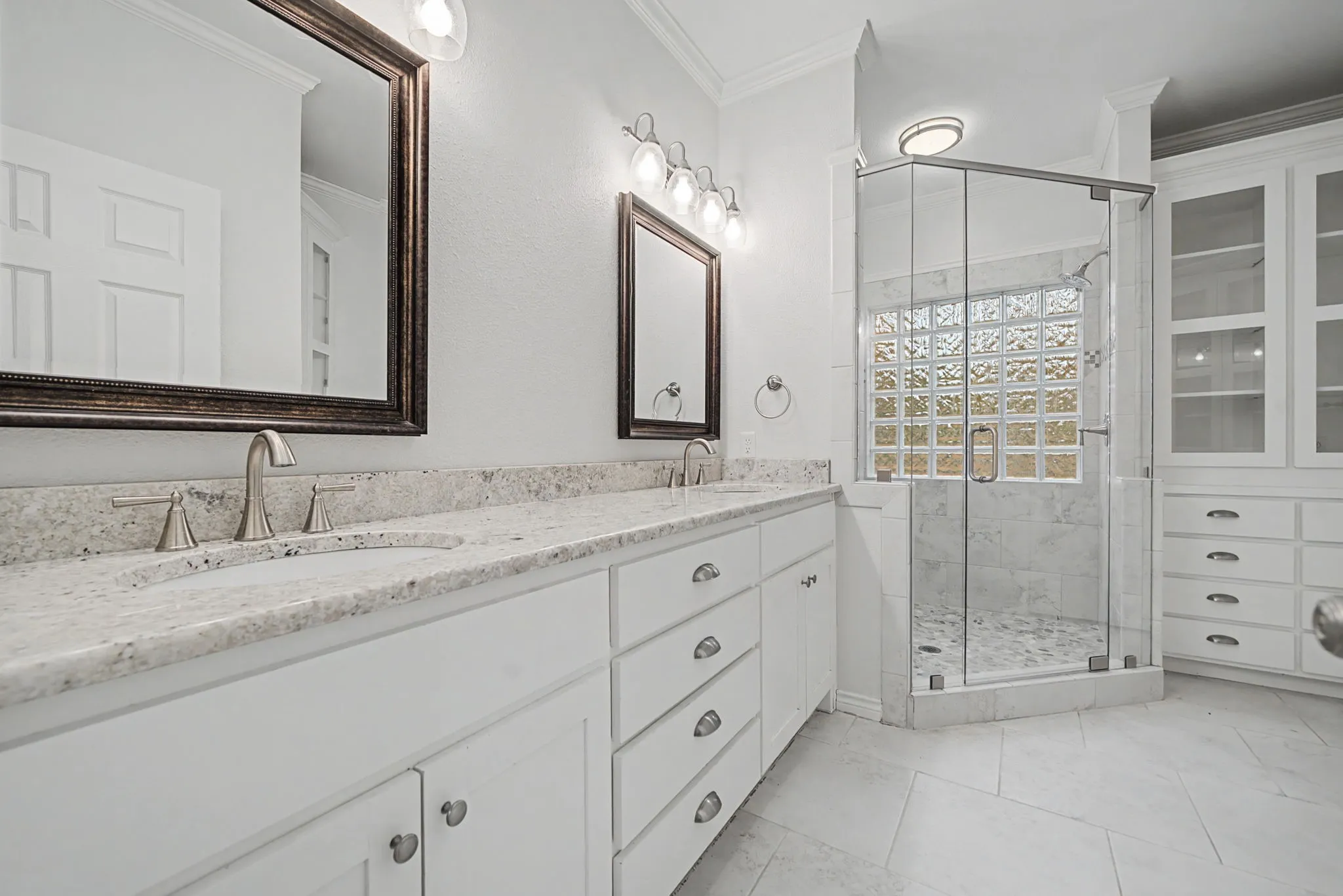 Single Family Residence For Sale in Hunt County , 3051 County Road 3312, Greenville, Texas 75402, 4 Bedroom, 3 Bathroom, 5 Garage spaces, 3,528 Sqft, built in 1996, Preowned, mls#21160030, Real Estate Agent in Greenville, Homes For Sale in Hunt county, Homes For Sale in Greenville, Realtor in Greenville Texas, Real Estate Brokerage Independent Realty Texas, Luminita Cordes Realtor
