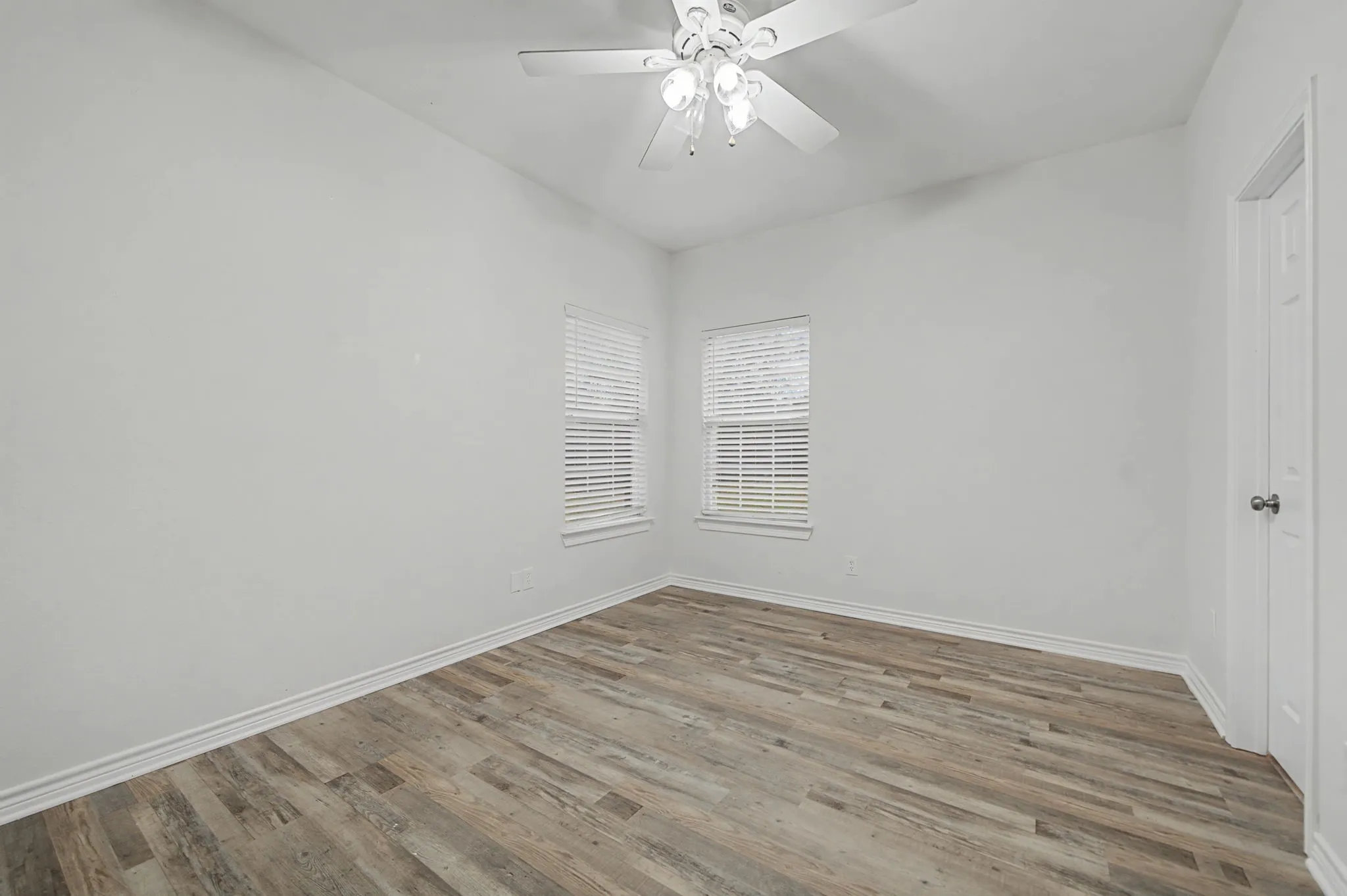 Single Family Residence For Sale in Hunt County , 3051 County Road 3312, Greenville, Texas 75402, 4 Bedroom, 3 Bathroom, 5 Garage spaces, 3,528 Sqft, built in 1996, Preowned, mls#21160030, Real Estate Agent in Greenville, Homes For Sale in Hunt county, Homes For Sale in Greenville, Realtor in Greenville Texas, Real Estate Brokerage Independent Realty Texas, Luminita Cordes Realtor