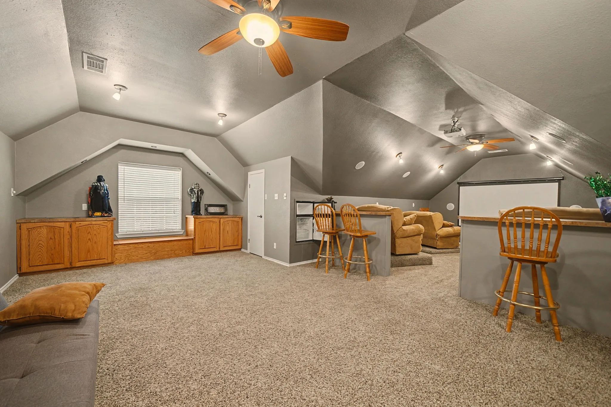 Single Family Residence For Sale in Hunt County , 3051 County Road 3312, Greenville, Texas 75402, 4 Bedroom, 3 Bathroom, 5 Garage spaces, 3,528 Sqft, built in 1996, Preowned, mls#21160030, Real Estate Agent in Greenville, Homes For Sale in Hunt county, Homes For Sale in Greenville, Realtor in Greenville Texas, Real Estate Brokerage Independent Realty Texas, Luminita Cordes Realtor