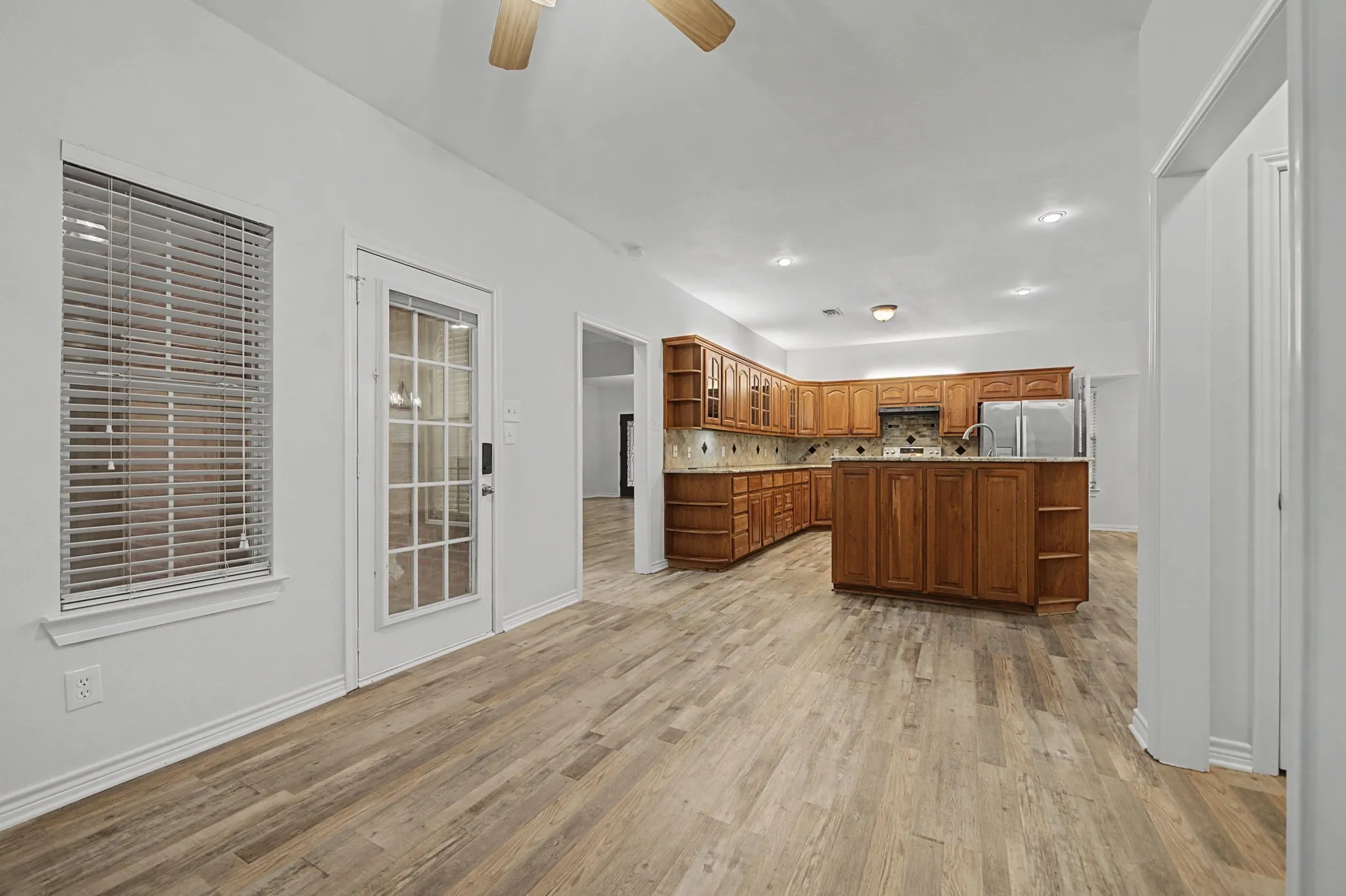 Single Family Residence For Sale in Hunt County , 3051 County Road 3312, Greenville, Texas 75402, 4 Bedroom, 3 Bathroom, 5 Garage spaces, 3,528 Sqft, built in 1996, Preowned, mls#21160030, Real Estate Agent in Greenville, Homes For Sale in Hunt county, Homes For Sale in Greenville, Realtor in Greenville Texas, Real Estate Brokerage Independent Realty Texas, Luminita Cordes Realtor