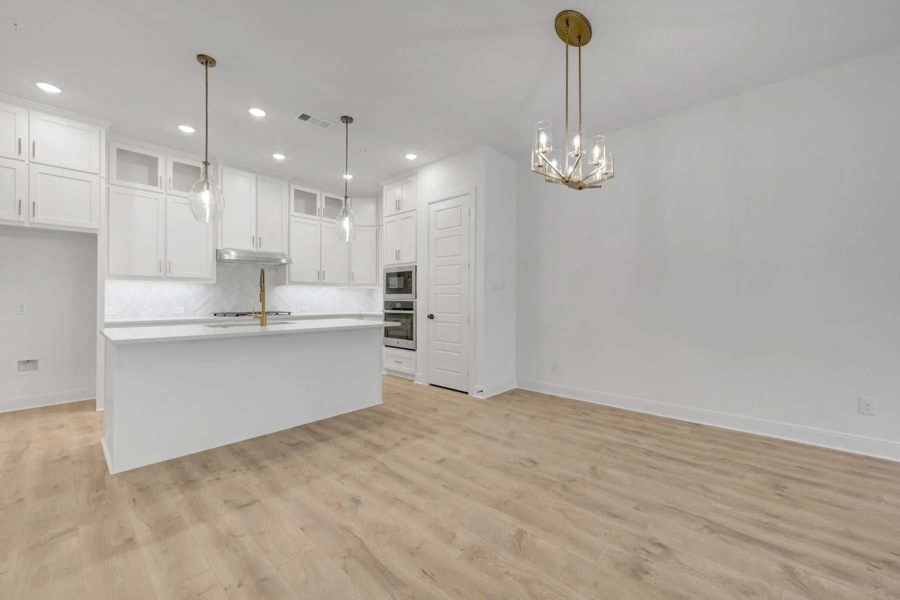 Townhouse For Sale in Dallas County , 4835 Fuller Court 603, Irving, Texas 75038, 3 Bedroom, 4 Bathroom, 2 Garage spaces, 2,514 Sqft, built in 2025, mls#21166351, Real Estate Agent in Irving, Homes For Sale in Dallas county, Homes For Sale in Irving, Realtor in Irving Texas, Real Estate Brokerage Independent Realty Texas, Luminita Cordes Realtor