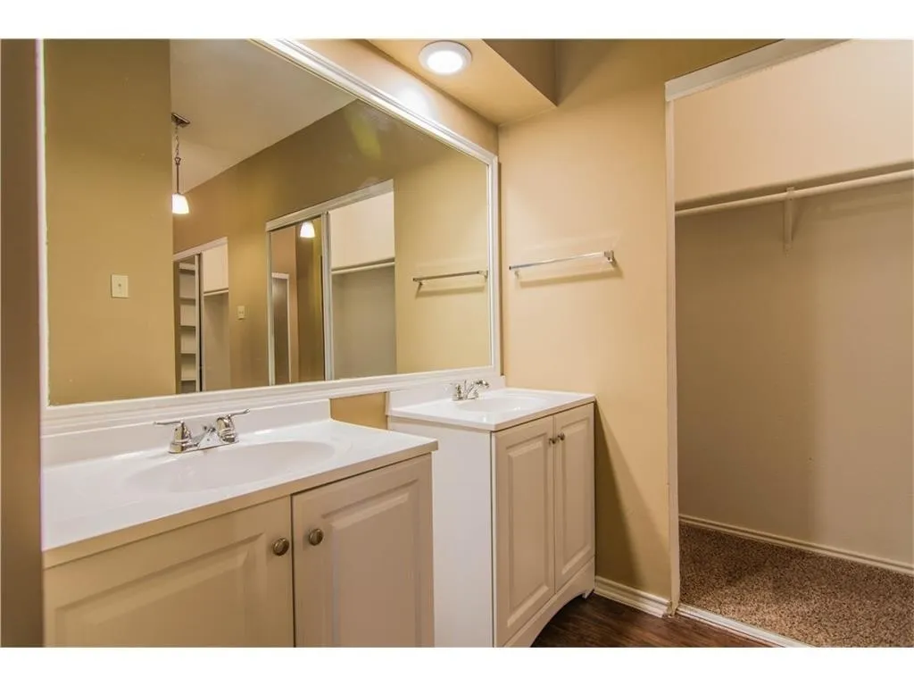 Single Family Residence For Rent in Tarrant County , 1080 W Hills Terrace, Saginaw, Texas 76179, 3 Bedrooms, 2 Bathrooms, 2 Garage spaces, 1,617 Sqft, built in 1984, Preowned, Price $1,850, mls#21166373, Real Estate Agent in Saginaw, Homes For Rent in Tarrant county, Homes For Rent in Saginaw, Realtor in Saginaw Texas, Real Estate Brokerage Independent Realty Texas, Luminita Cordes Realtor