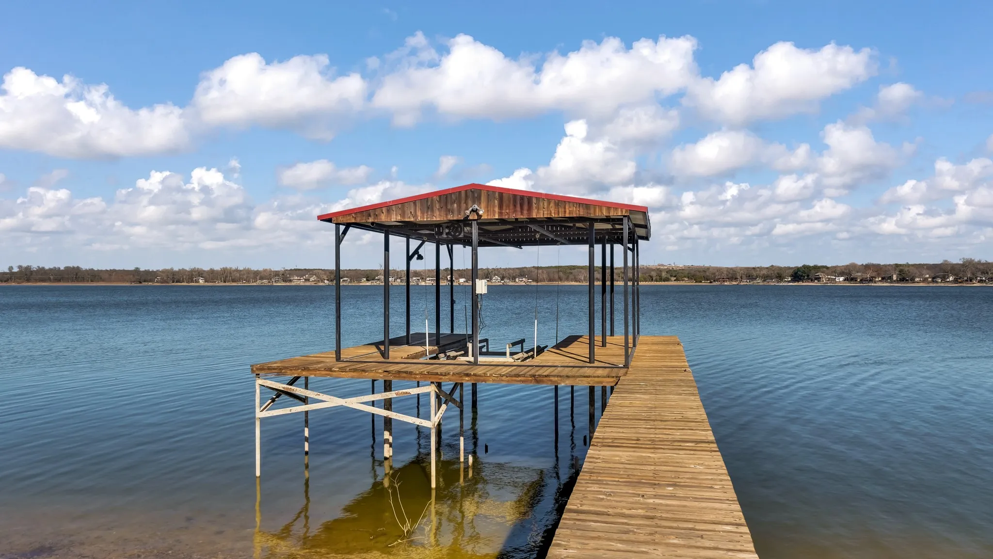 Single Family Residence For Sale in Parker County , 1004 W Lake Drive, Weatherford, Texas 76087, 2 Bedroom, 2 Bathroom, 2 Garage spaces, 1,590 Sqft, built in 0, Preowned, mls#21166190, Real Estate Agent in Weatherford, Homes For Sale in Parker county, Homes For Sale in Weatherford, Realtor in Weatherford Texas, Real Estate Brokerage Independent Realty Texas, Luminita Cordes Realtor