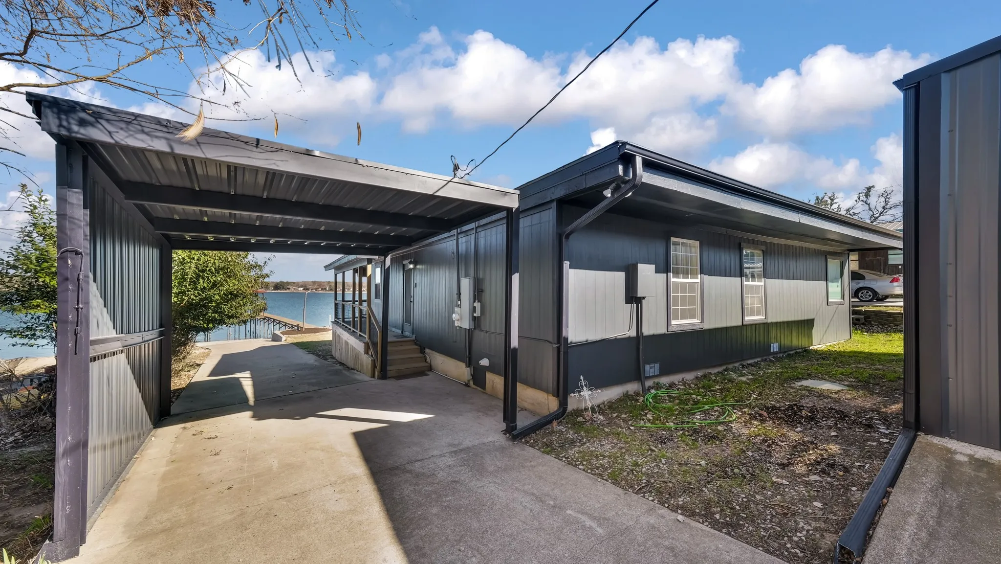 Single Family Residence For Sale in Parker County , 1004 W Lake Drive, Weatherford, Texas 76087, 2 Bedroom, 2 Bathroom, 2 Garage spaces, 1,590 Sqft, built in 0, Preowned, mls#21166190, Real Estate Agent in Weatherford, Homes For Sale in Parker county, Homes For Sale in Weatherford, Realtor in Weatherford Texas, Real Estate Brokerage Independent Realty Texas, Luminita Cordes Realtor