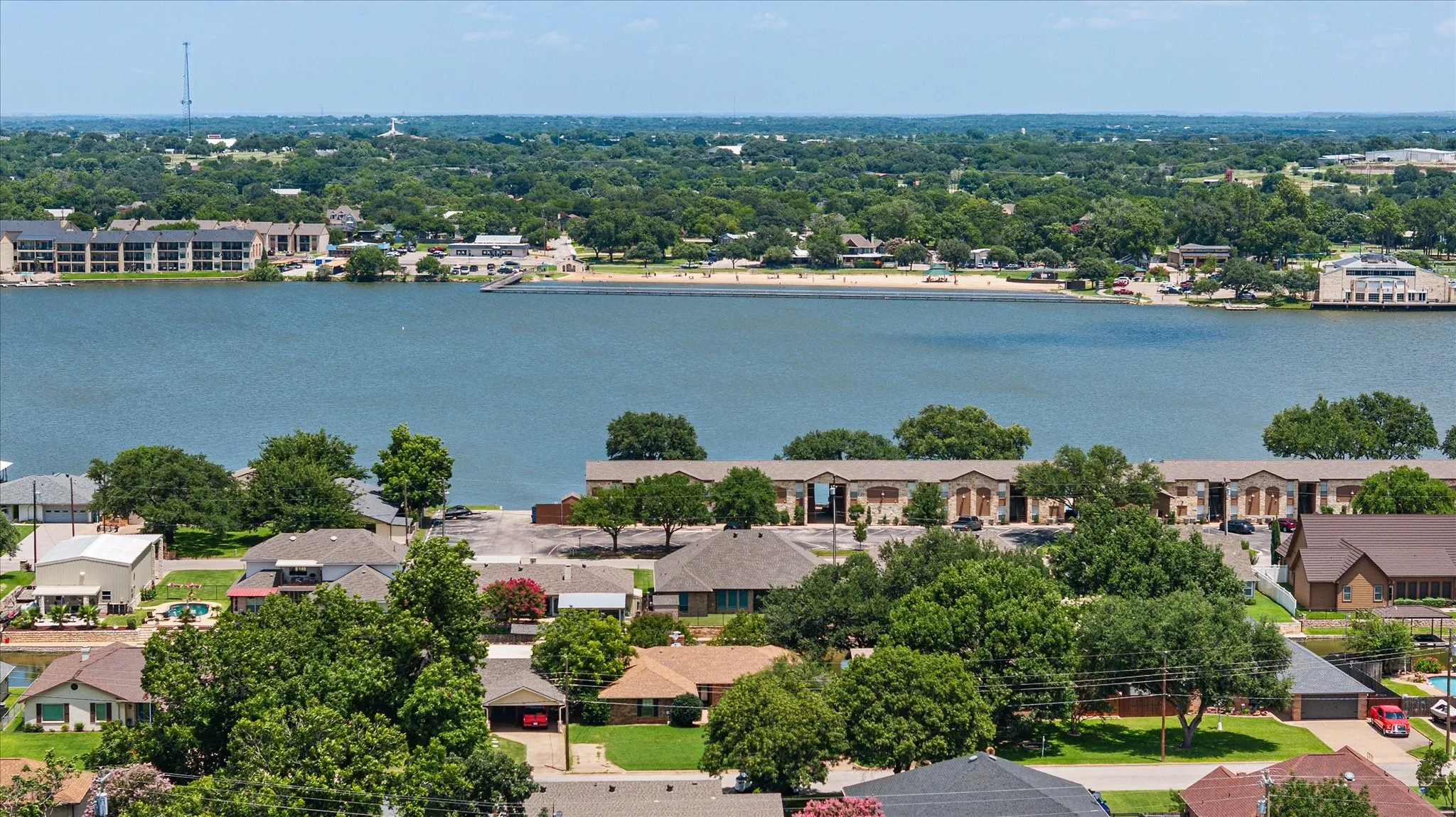 Single Family Residence For Sale in Hood County , 706 Tahiti Drive, Granbury, Texas 76048, 3 Bedroom, 2 Bathroom, 2 Garage spaces, 1,620 Sqft, built in 1985, Preowned, mls#21166445, Real Estate Agent in Granbury, Homes For Sale in Hood county, Homes For Sale in Granbury, Realtor in Granbury Texas, Real Estate Brokerage Independent Realty Texas, Luminita Cordes Realtor