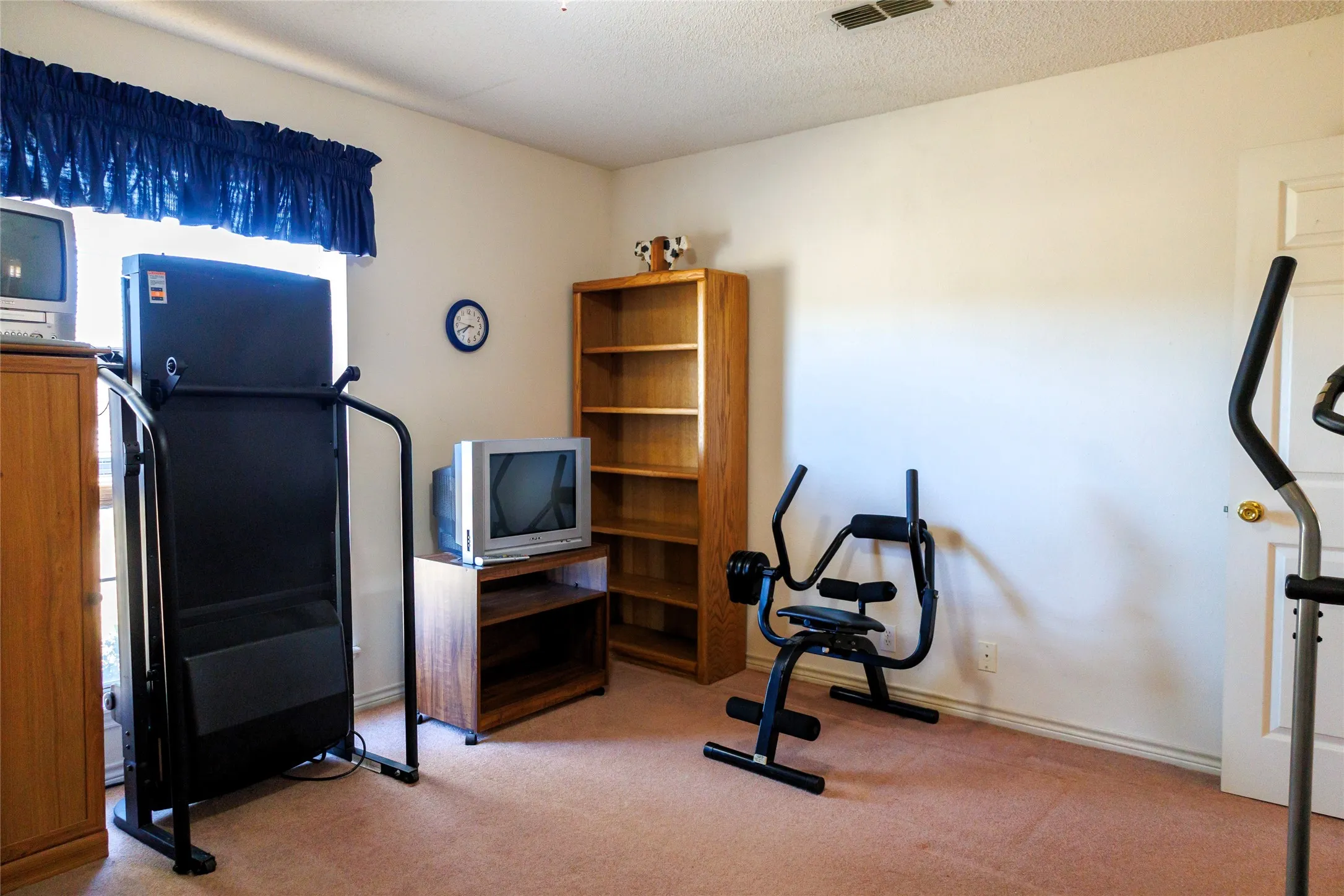 Farm For Sale in Smith County , 12987 County Road 452, Lindale, Texas 75771, 3 Bedrooms, 2 Bathrooms, 2 Garage spaces, 2,042 Sqft, built in 1994, Preowned, Price $995,000, mls#21166419, Real Estate Agent in Lindale, Homes For Sale in Smith county, Homes For Sale in Lindale, Realtor in Lindale Texas, Real Estate Brokerage Independent Realty Texas, Luminita Cordes Realtor