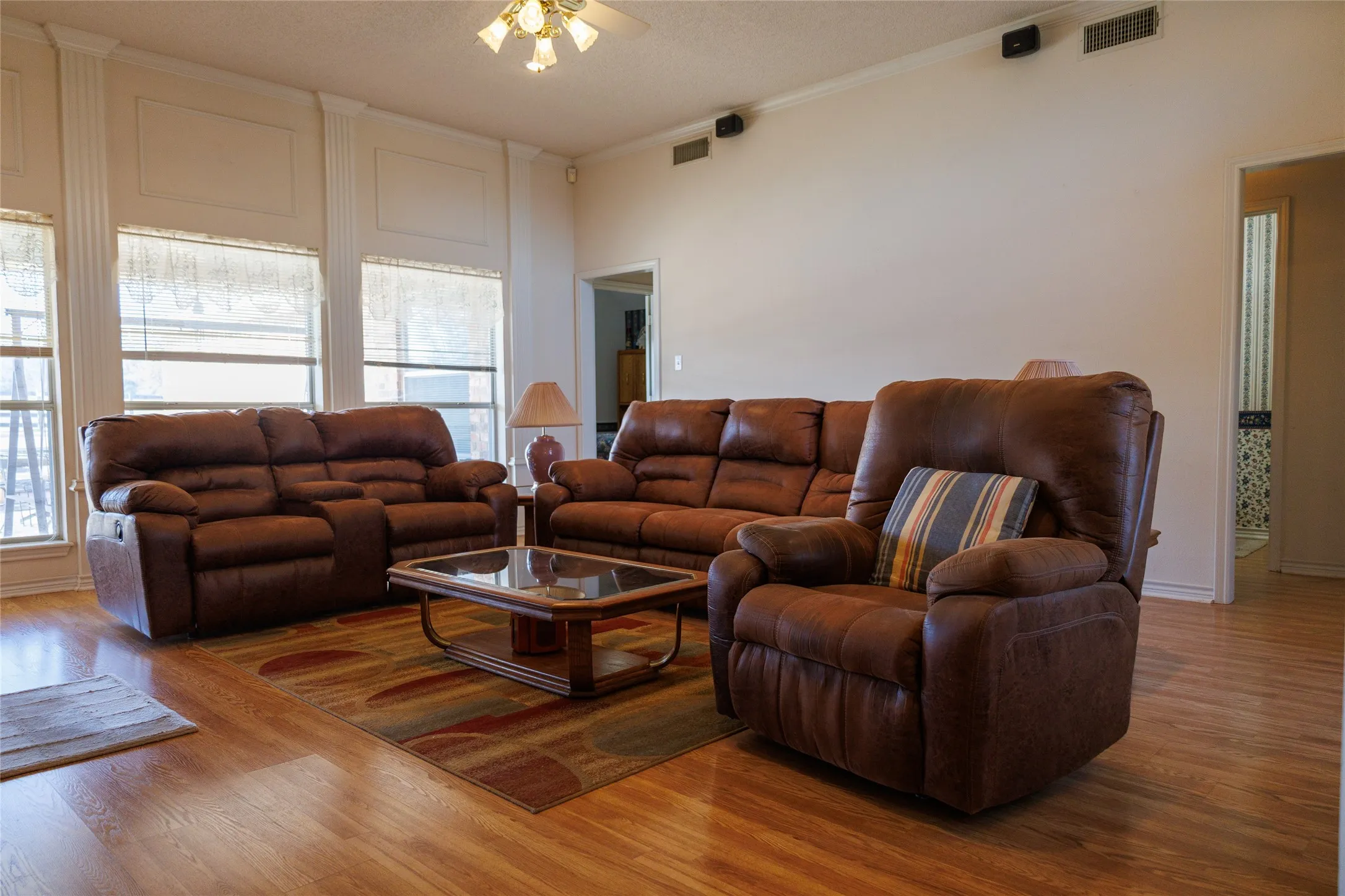 Farm For Sale in Smith County , 12987 County Road 452, Lindale, Texas 75771, 3 Bedrooms, 2 Bathrooms, 2 Garage spaces, 2,042 Sqft, built in 1994, Preowned, Price $995,000, mls#21166419, Real Estate Agent in Lindale, Homes For Sale in Smith county, Homes For Sale in Lindale, Realtor in Lindale Texas, Real Estate Brokerage Independent Realty Texas, Luminita Cordes Realtor