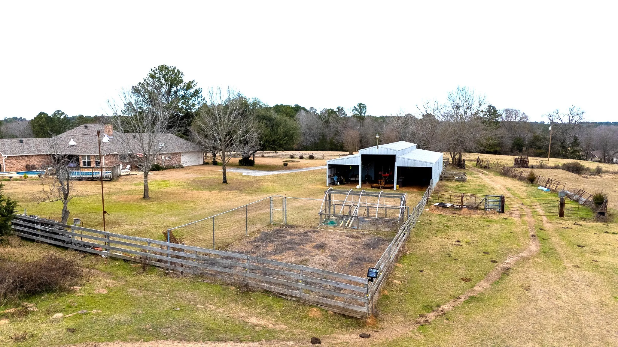 Farm For Sale in Smith County , 12987 County Road 452, Lindale, Texas 75771, 3 Bedrooms, 2 Bathrooms, 2 Garage spaces, 2,042 Sqft, built in 1994, Preowned, Price $995,000, mls#21166419, Real Estate Agent in Lindale, Homes For Sale in Smith county, Homes For Sale in Lindale, Realtor in Lindale Texas, Real Estate Brokerage Independent Realty Texas, Luminita Cordes Realtor