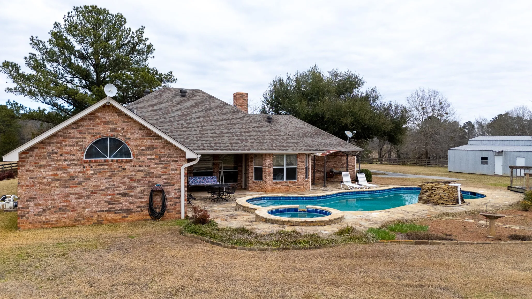 Farm For Sale in Smith County , 12987 County Road 452, Lindale, Texas 75771, 3 Bedrooms, 2 Bathrooms, 2 Garage spaces, 2,042 Sqft, built in 1994, Preowned, Price $995,000, mls#21166419, Real Estate Agent in Lindale, Homes For Sale in Smith county, Homes For Sale in Lindale, Realtor in Lindale Texas, Real Estate Brokerage Independent Realty Texas, Luminita Cordes Realtor
