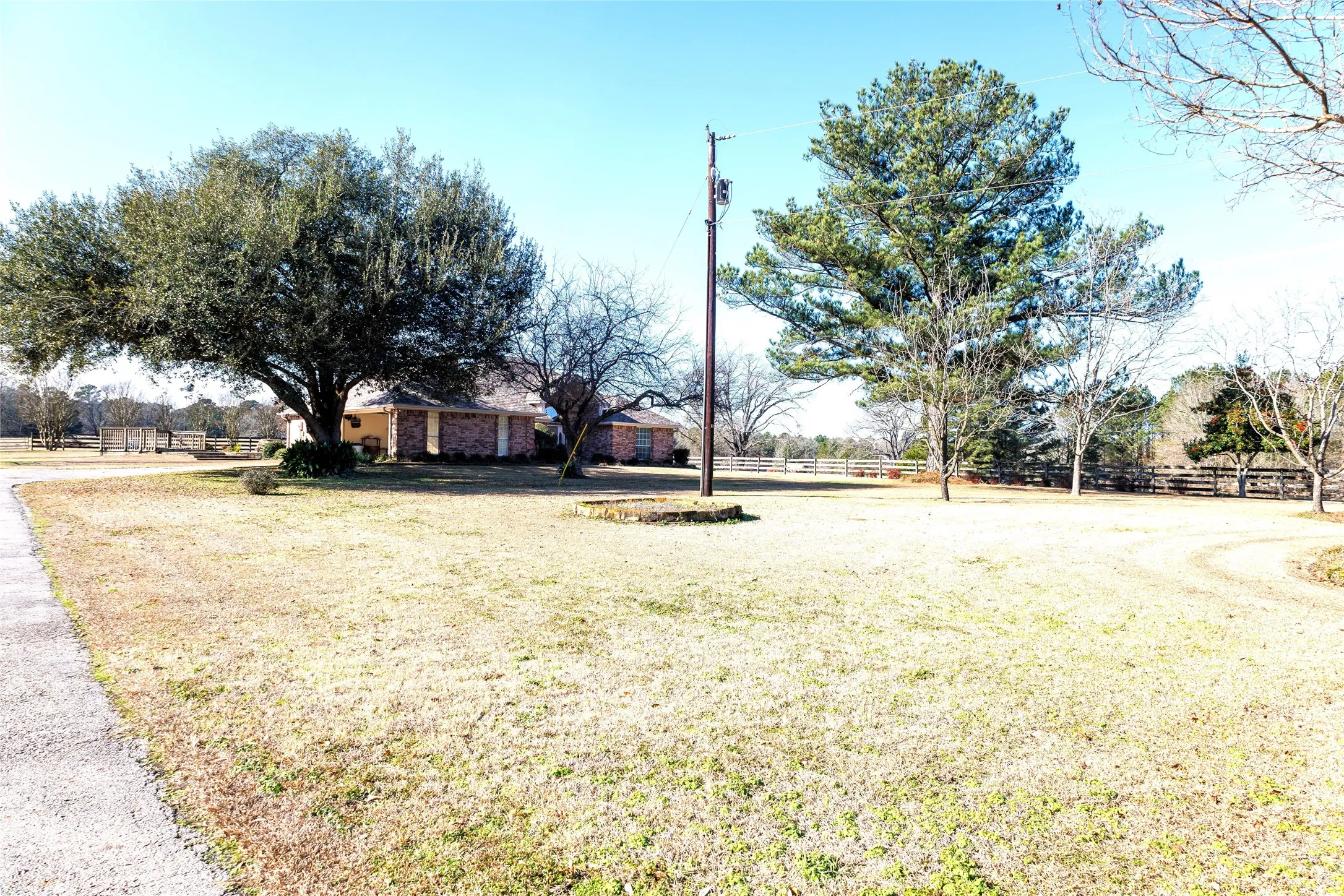 Farm For Sale in Smith County , 12987 County Road 452, Lindale, Texas 75771, 3 Bedrooms, 2 Bathrooms, 2 Garage spaces, 2,042 Sqft, built in 1994, Preowned, Price $995,000, mls#21166419, Real Estate Agent in Lindale, Homes For Sale in Smith county, Homes For Sale in Lindale, Realtor in Lindale Texas, Real Estate Brokerage Independent Realty Texas, Luminita Cordes Realtor