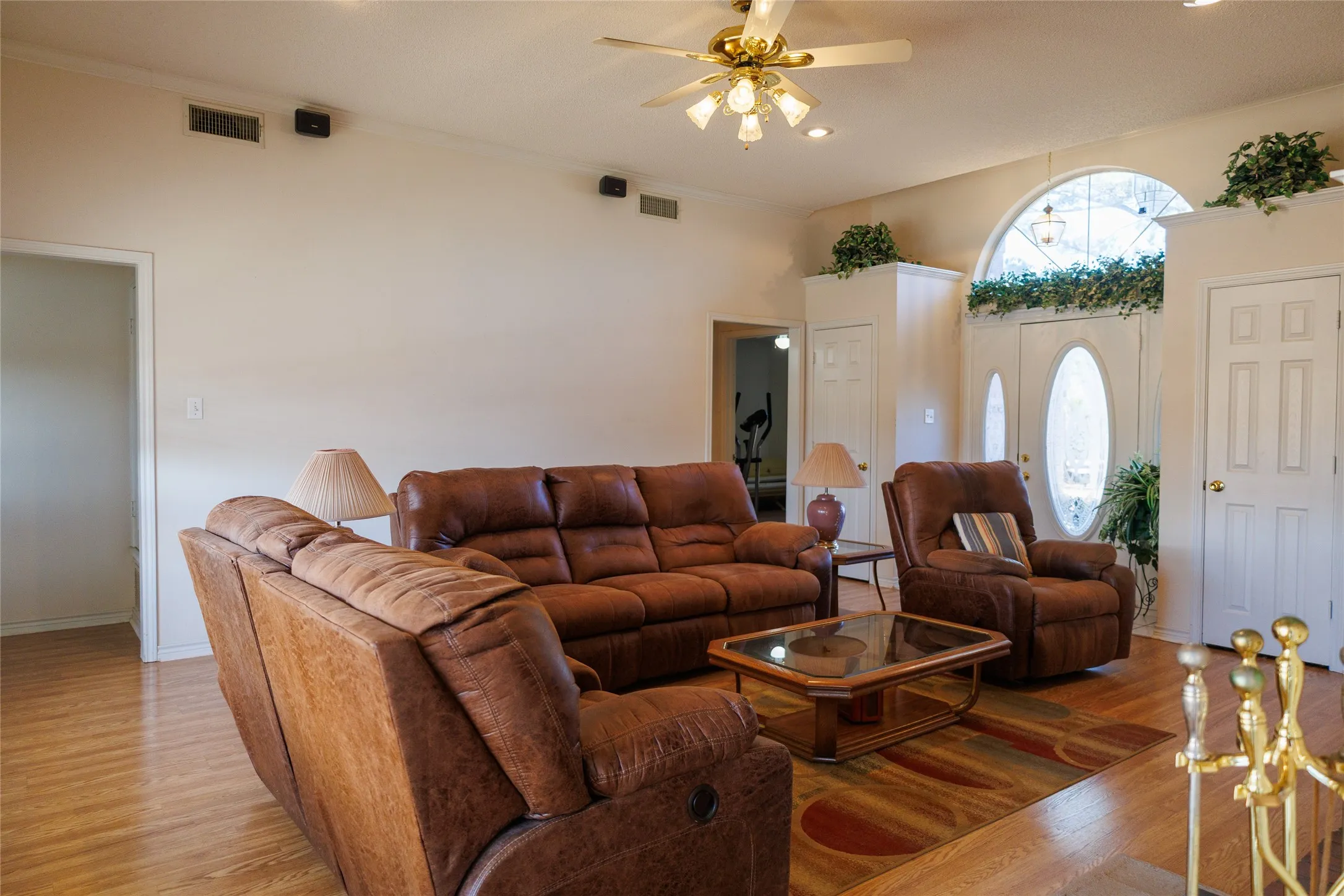 Farm For Sale in Smith County , 12987 County Road 452, Lindale, Texas 75771, 3 Bedrooms, 2 Bathrooms, 2 Garage spaces, 2,042 Sqft, built in 1994, Preowned, Price $995,000, mls#21166419, Real Estate Agent in Lindale, Homes For Sale in Smith county, Homes For Sale in Lindale, Realtor in Lindale Texas, Real Estate Brokerage Independent Realty Texas, Luminita Cordes Realtor