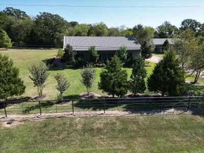Single Family Residence For Sale in Van Zandt County , 2300 Vz County Road 2504, Canton, Texas 75103, 3 Bedrooms, 2 Bathrooms, Garage spaces, 2,564 Sqft, built in 2016, Preowned, Price $799,000, mls#21164149, Real Estate Agent in Canton, Homes For Sale in Van Zandt county, Homes For Sale in Canton, Realtor in Canton Texas, Real Estate Brokerage Independent Realty Texas, Luminita Cordes Realtor