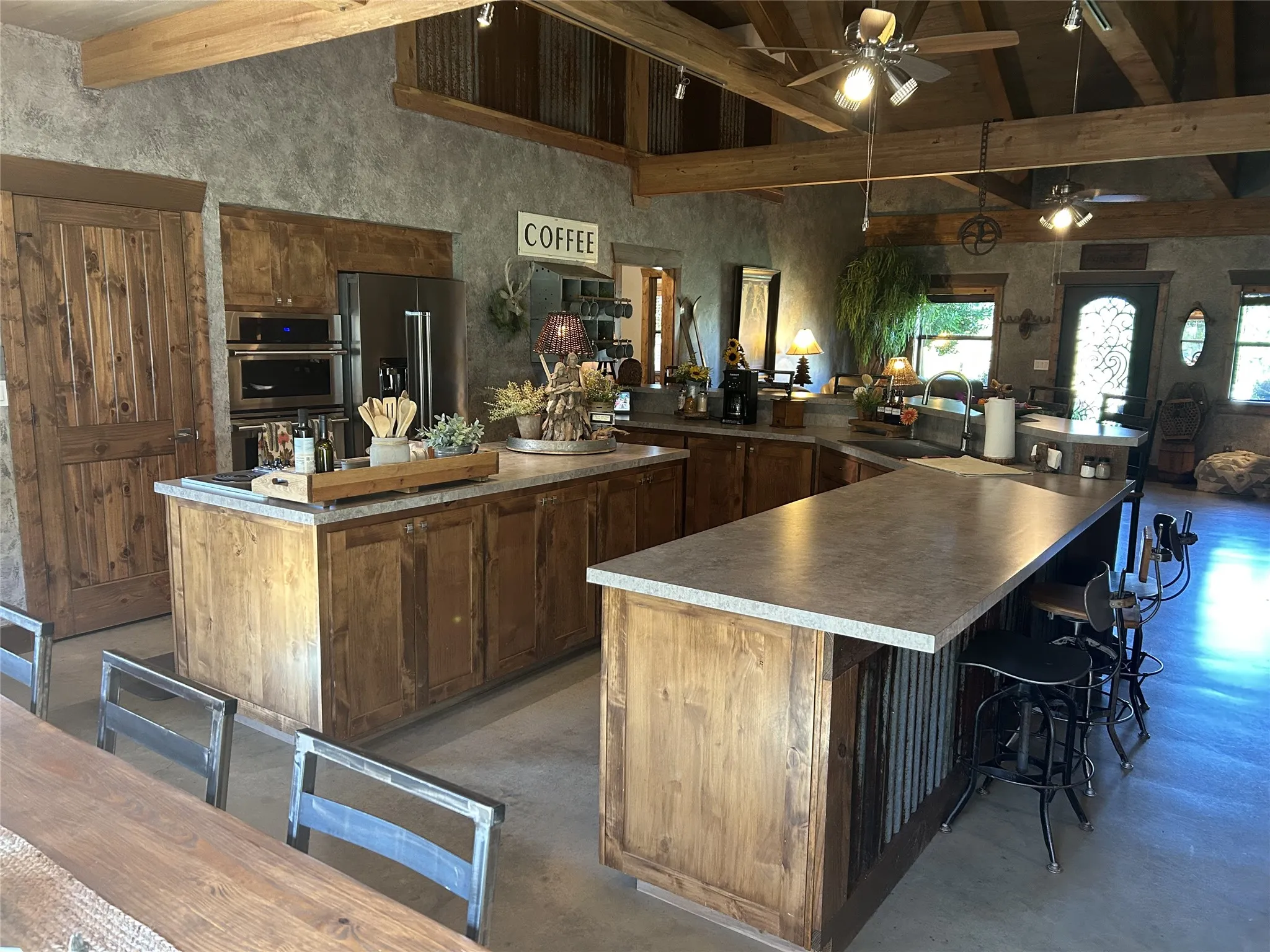 Single Family Residence For Sale in Van Zandt County , 2300 Vz County Road 2504, Canton, Texas 75103, 3 Bedrooms, 2 Bathrooms, Garage spaces, 2,564 Sqft, built in 2016, Preowned, Price $799,000, mls#21164149, Real Estate Agent in Canton, Homes For Sale in Van Zandt county, Homes For Sale in Canton, Realtor in Canton Texas, Real Estate Brokerage Independent Realty Texas, Luminita Cordes Realtor