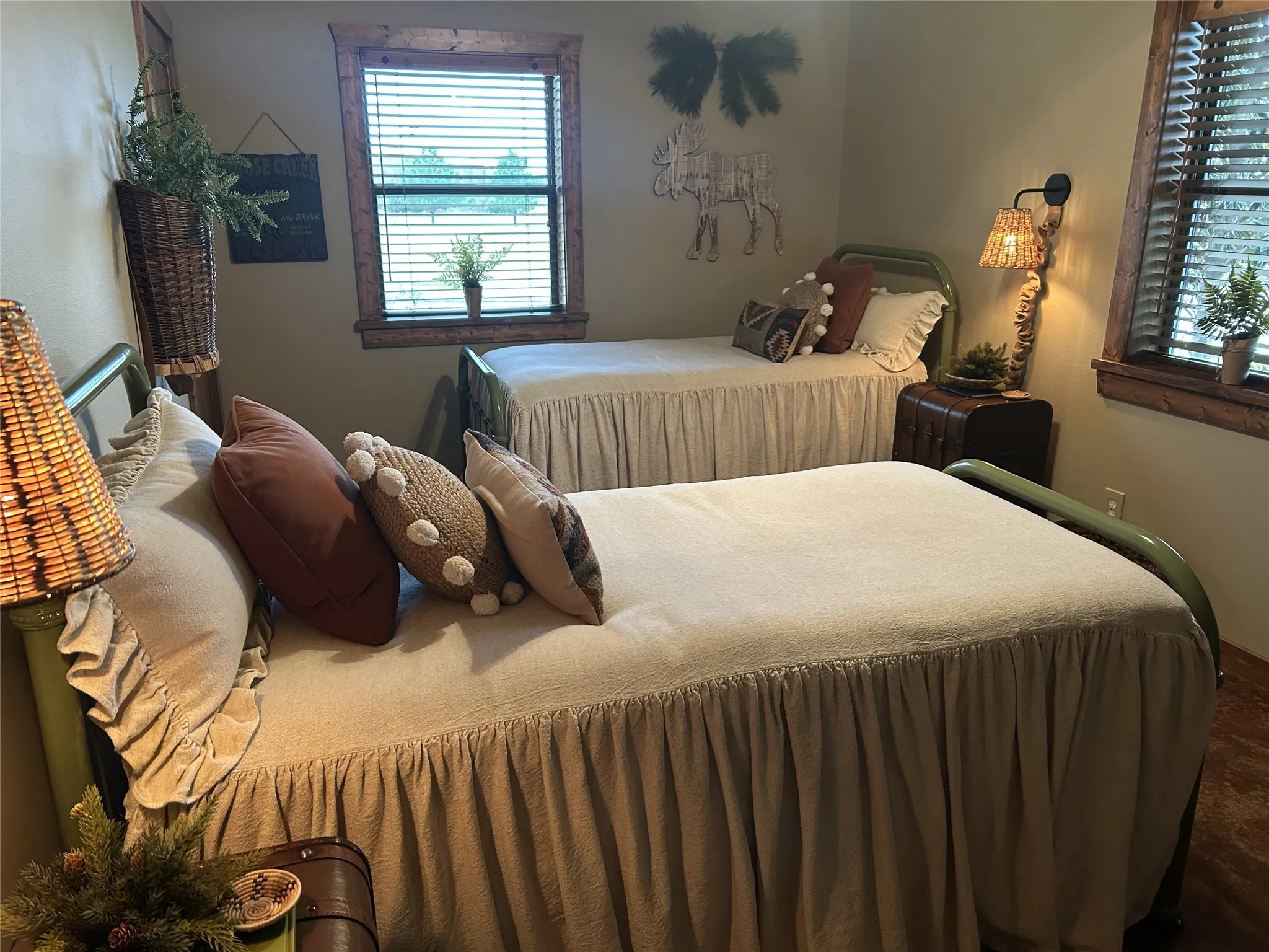 Single Family Residence For Sale in Van Zandt County , 2300 Vz County Road 2504, Canton, Texas 75103, 3 Bedrooms, 2 Bathrooms, Garage spaces, 2,564 Sqft, built in 2016, Preowned, Price $799,000, mls#21164149, Real Estate Agent in Canton, Homes For Sale in Van Zandt county, Homes For Sale in Canton, Realtor in Canton Texas, Real Estate Brokerage Independent Realty Texas, Luminita Cordes Realtor