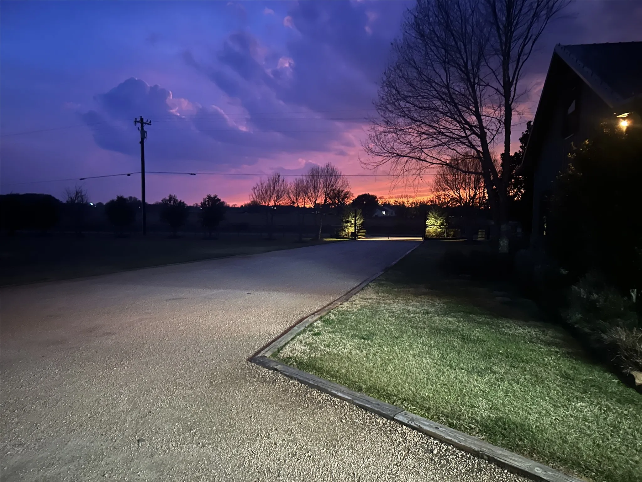 Single Family Residence For Sale in Van Zandt County , 2300 Vz County Road 2504, Canton, Texas 75103, 3 Bedrooms, 2 Bathrooms, Garage spaces, 2,564 Sqft, built in 2016, Preowned, Price $799,000, mls#21164149, Real Estate Agent in Canton, Homes For Sale in Van Zandt county, Homes For Sale in Canton, Realtor in Canton Texas, Real Estate Brokerage Independent Realty Texas, Luminita Cordes Realtor