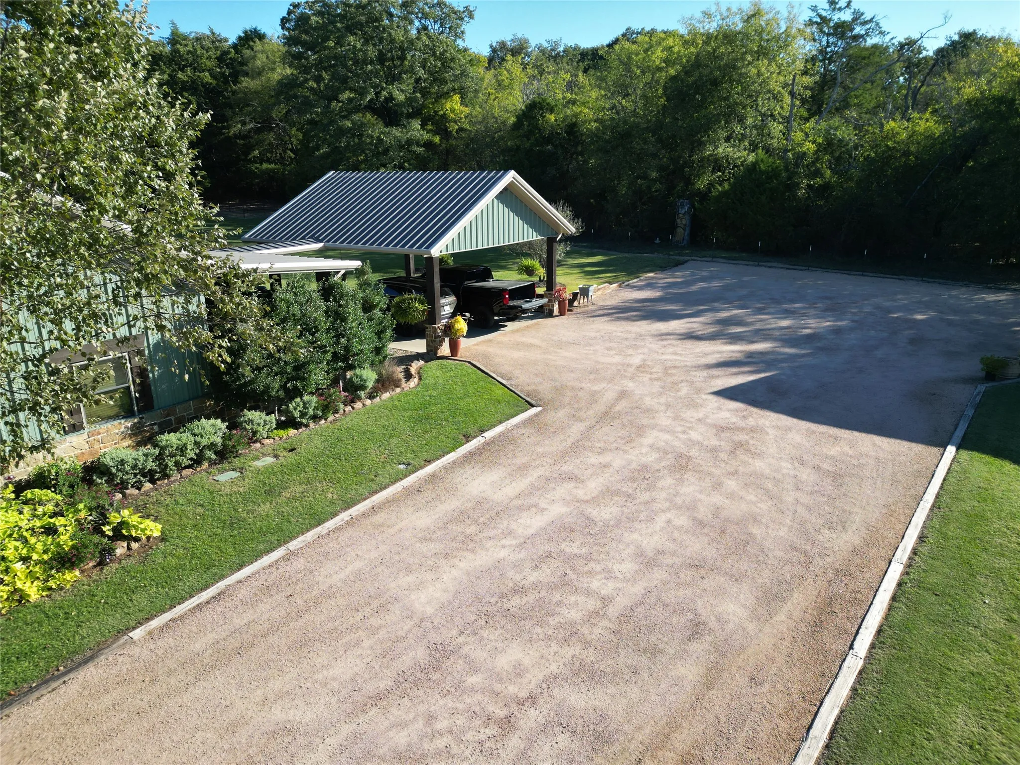 Single Family Residence For Sale in Van Zandt County , 2300 Vz County Road 2504, Canton, Texas 75103, 3 Bedrooms, 2 Bathrooms, Garage spaces, 2,564 Sqft, built in 2016, Preowned, Price $799,000, mls#21164149, Real Estate Agent in Canton, Homes For Sale in Van Zandt county, Homes For Sale in Canton, Realtor in Canton Texas, Real Estate Brokerage Independent Realty Texas, Luminita Cordes Realtor