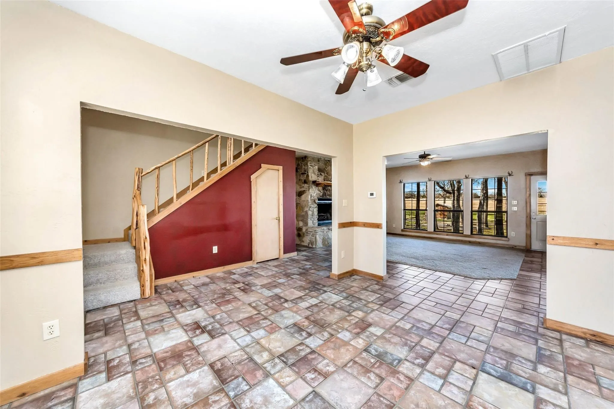 Single Family Residence For Sale in Wise County , 131 County Road 4680, Boyd, Texas 76023, 3 Bedroom, 3 Bathroom, 2 Garage spaces, 2,244 Sqft, built in 1997, mls#21166735, Real Estate Agent in Boyd, Homes For Sale in Wise county, Homes For Sale in Boyd, Realtor in Boyd Texas, Real Estate Brokerage Independent Realty Texas, Luminita Cordes Realtor