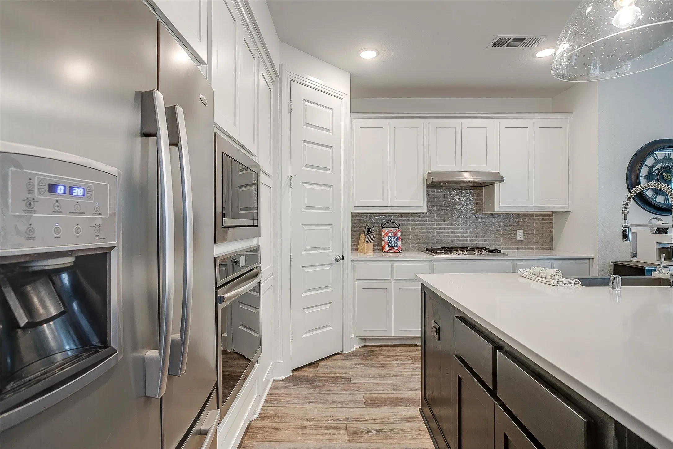 Single Family Residence For Sale in Denton County , 2333 Stella Lane, Northlake, Texas 76247, 4 Bedroom, 3 Bathroom, 2 Garage spaces, 2,290 Sqft, built in 2021, mls#21163159, Real Estate Agent in Northlake, Homes For Sale in Denton county, Homes For Sale in Northlake, Realtor in Northlake Texas, Real Estate Brokerage Independent Realty Texas, Luminita Cordes Realtor