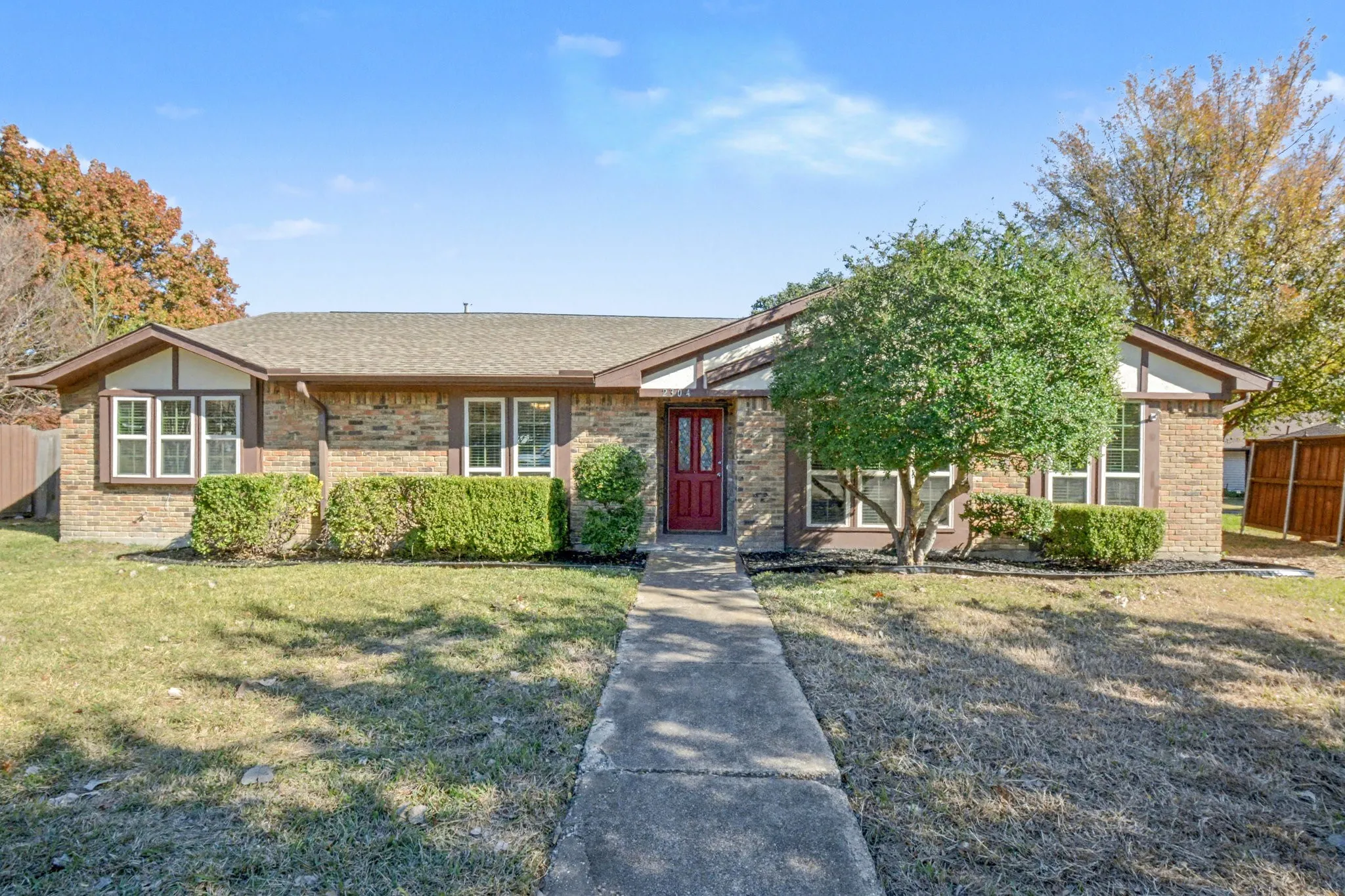 Single Family Residence For Sale in Collin County , 2304 Twilight Circle, Plano, Texas 75093, 4 Bedroom, 2 Bathroom, 2 Garage spaces, 1,956 Sqft, built in 1979, mls#21166443, Real Estate Agent in Plano, Homes For Sale in Collin county, Homes For Sale in Plano, Realtor in Plano Texas, Real Estate Brokerage Independent Realty Texas, Luminita Cordes Realtor