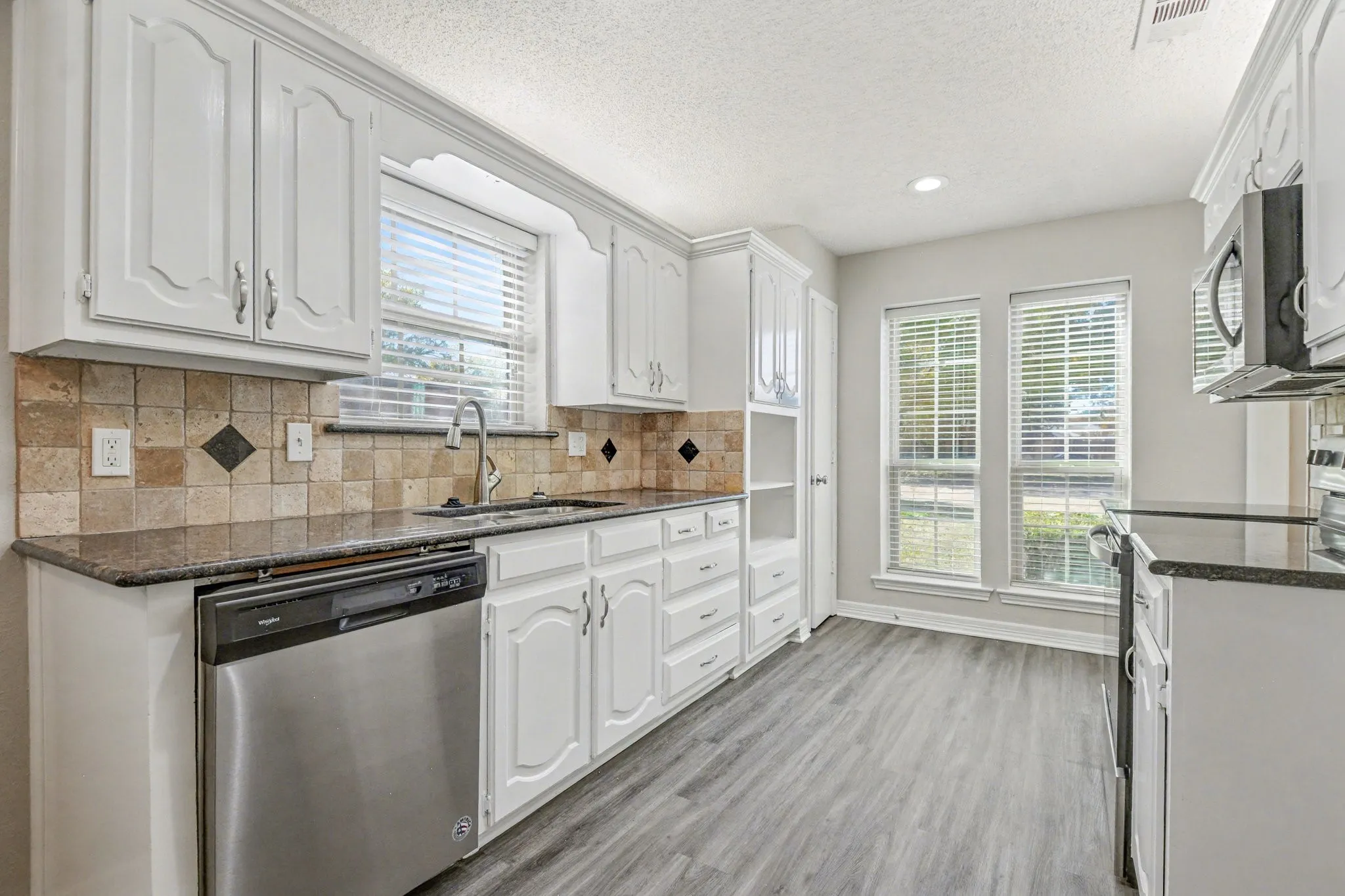 Single Family Residence For Sale in Collin County , 2304 Twilight Circle, Plano, Texas 75093, 4 Bedroom, 2 Bathroom, 2 Garage spaces, 1,956 Sqft, built in 1979, mls#21166443, Real Estate Agent in Plano, Homes For Sale in Collin county, Homes For Sale in Plano, Realtor in Plano Texas, Real Estate Brokerage Independent Realty Texas, Luminita Cordes Realtor