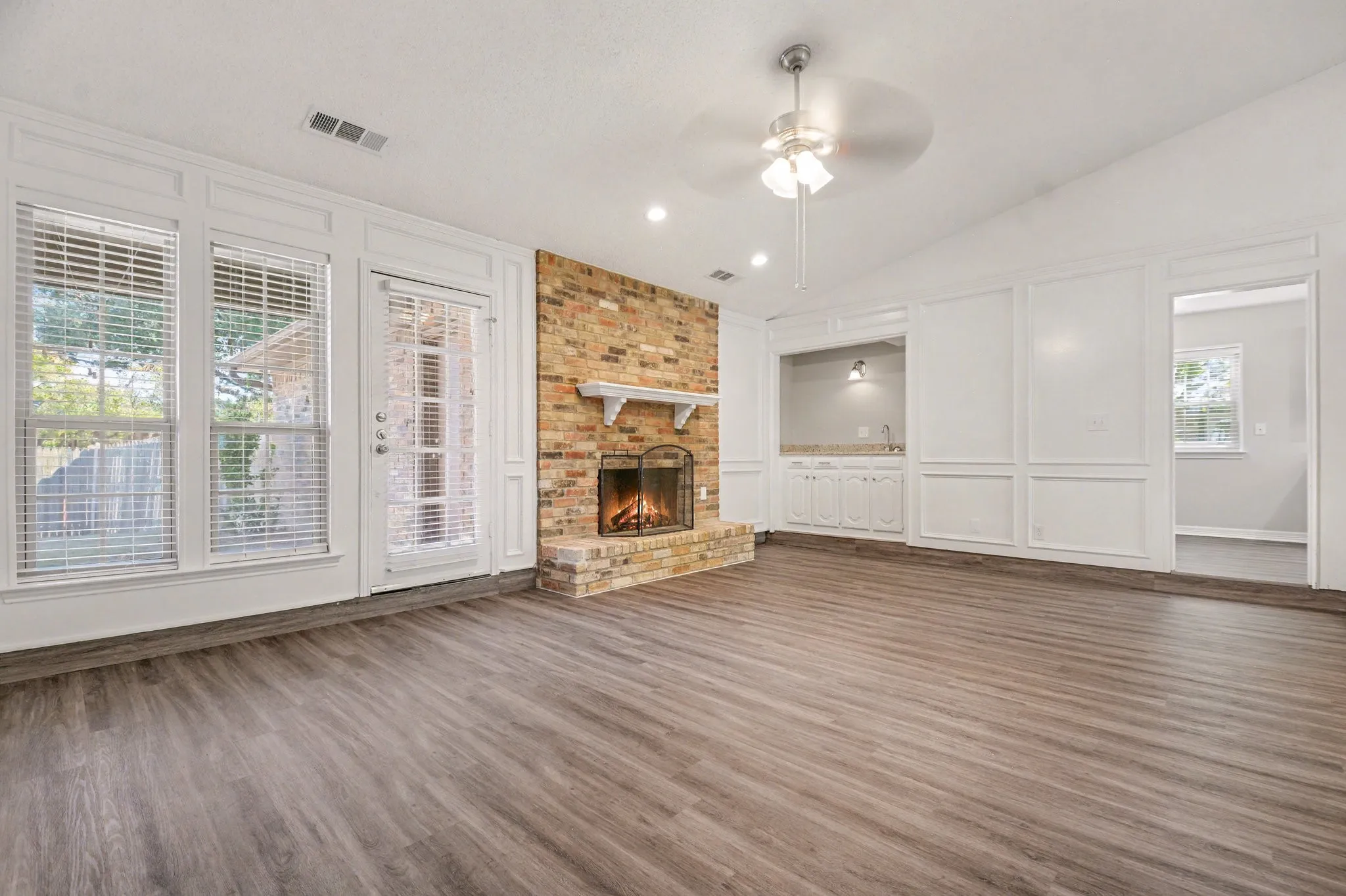 Single Family Residence For Sale in Collin County , 2304 Twilight Circle, Plano, Texas 75093, 4 Bedroom, 2 Bathroom, 2 Garage spaces, 1,956 Sqft, built in 1979, mls#21166443, Real Estate Agent in Plano, Homes For Sale in Collin county, Homes For Sale in Plano, Realtor in Plano Texas, Real Estate Brokerage Independent Realty Texas, Luminita Cordes Realtor