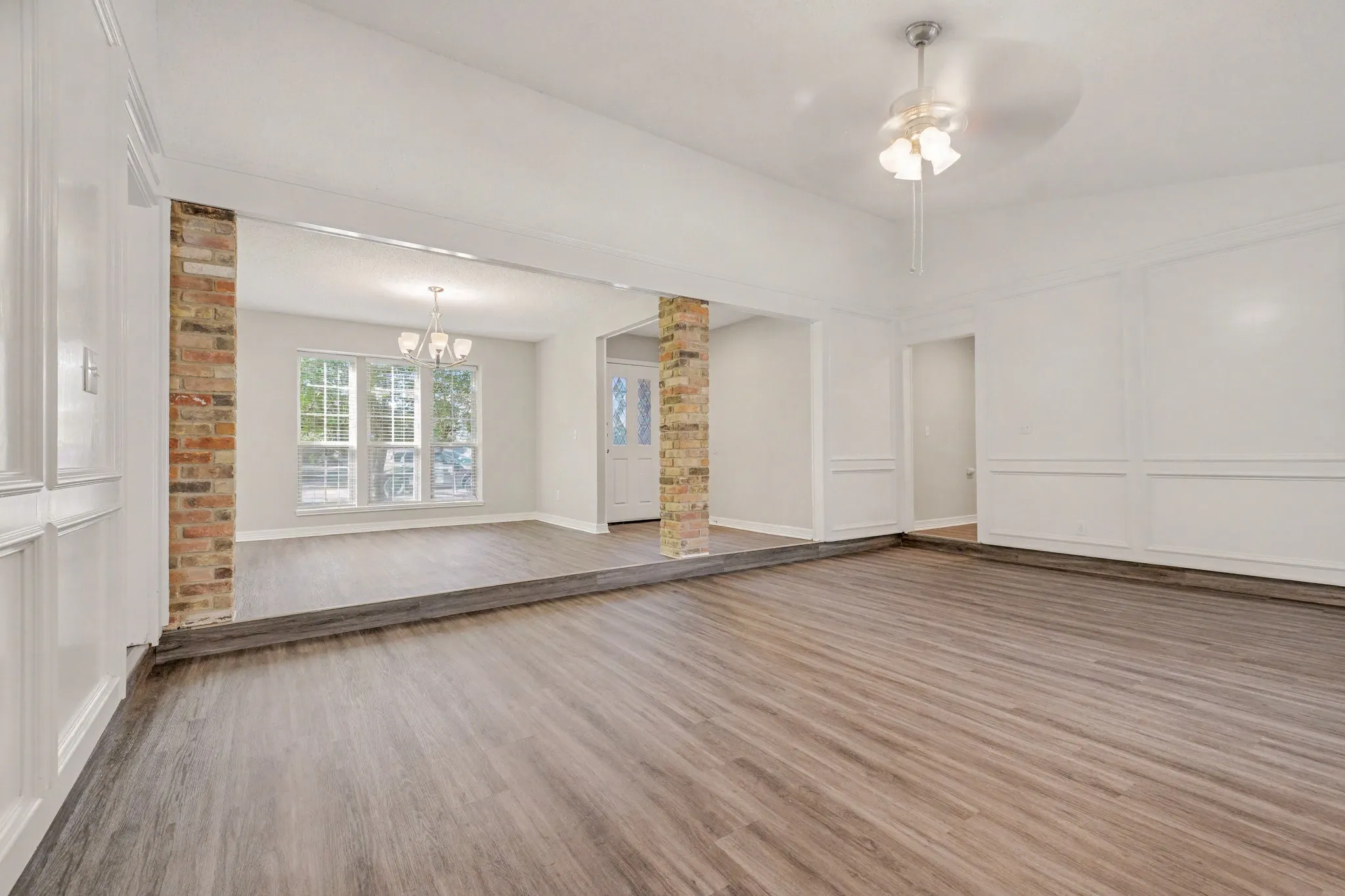 Single Family Residence For Sale in Collin County , 2304 Twilight Circle, Plano, Texas 75093, 4 Bedroom, 2 Bathroom, 2 Garage spaces, 1,956 Sqft, built in 1979, mls#21166443, Real Estate Agent in Plano, Homes For Sale in Collin county, Homes For Sale in Plano, Realtor in Plano Texas, Real Estate Brokerage Independent Realty Texas, Luminita Cordes Realtor