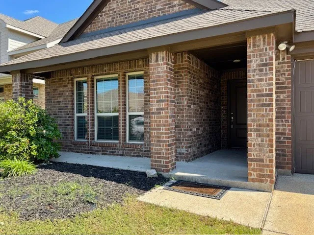 Single Family Residence For Sale in Rockwall County , 609 Bassett Hall Road, Fate, Texas 75189, 3 Bedroom, 2 Bathroom, 2 Garage spaces, 1,776 Sqft, built in 2018, Preowned, mls#21166692, Real Estate Agent in Fate, Homes For Sale in Rockwall county, Homes For Sale in Fate, Realtor in Fate Texas, Real Estate Brokerage Independent Realty Texas, Luminita Cordes Realtor