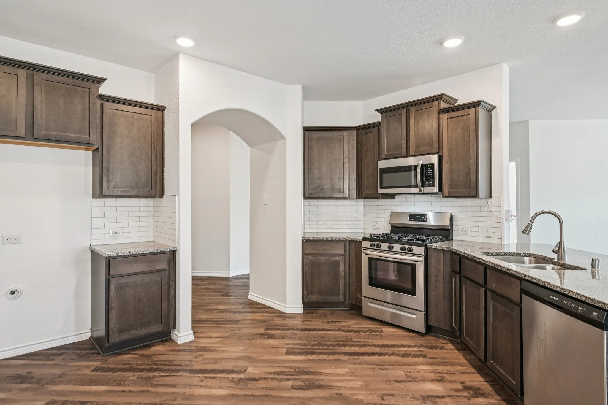 Single Family Residence For Sale in Rockwall County , 609 Bassett Hall Road, Fate, Texas 75189, 3 Bedroom, 2 Bathroom, 2 Garage spaces, 1,776 Sqft, built in 2018, Preowned, mls#21166692, Real Estate Agent in Fate, Homes For Sale in Rockwall county, Homes For Sale in Fate, Realtor in Fate Texas, Real Estate Brokerage Independent Realty Texas, Luminita Cordes Realtor