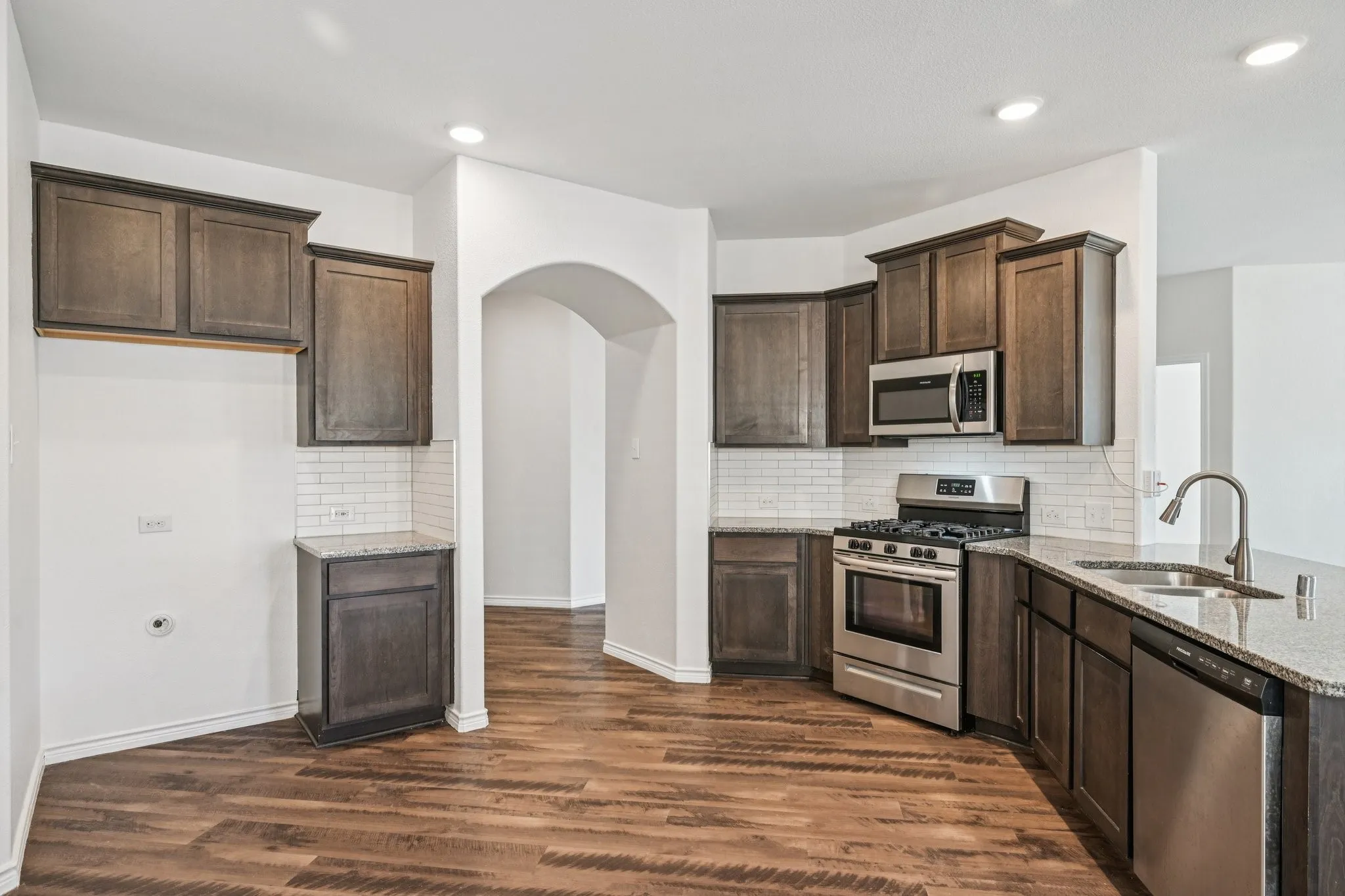 Single Family Residence For Sale in Rockwall County , 609 Bassett Hall Road, Fate, Texas 75189, 3 Bedroom, 2 Bathroom, 2 Garage spaces, 1,776 Sqft, built in 2018, Preowned, mls#21166692, Real Estate Agent in Fate, Homes For Sale in Rockwall county, Homes For Sale in Fate, Realtor in Fate Texas, Real Estate Brokerage Independent Realty Texas, Luminita Cordes Realtor