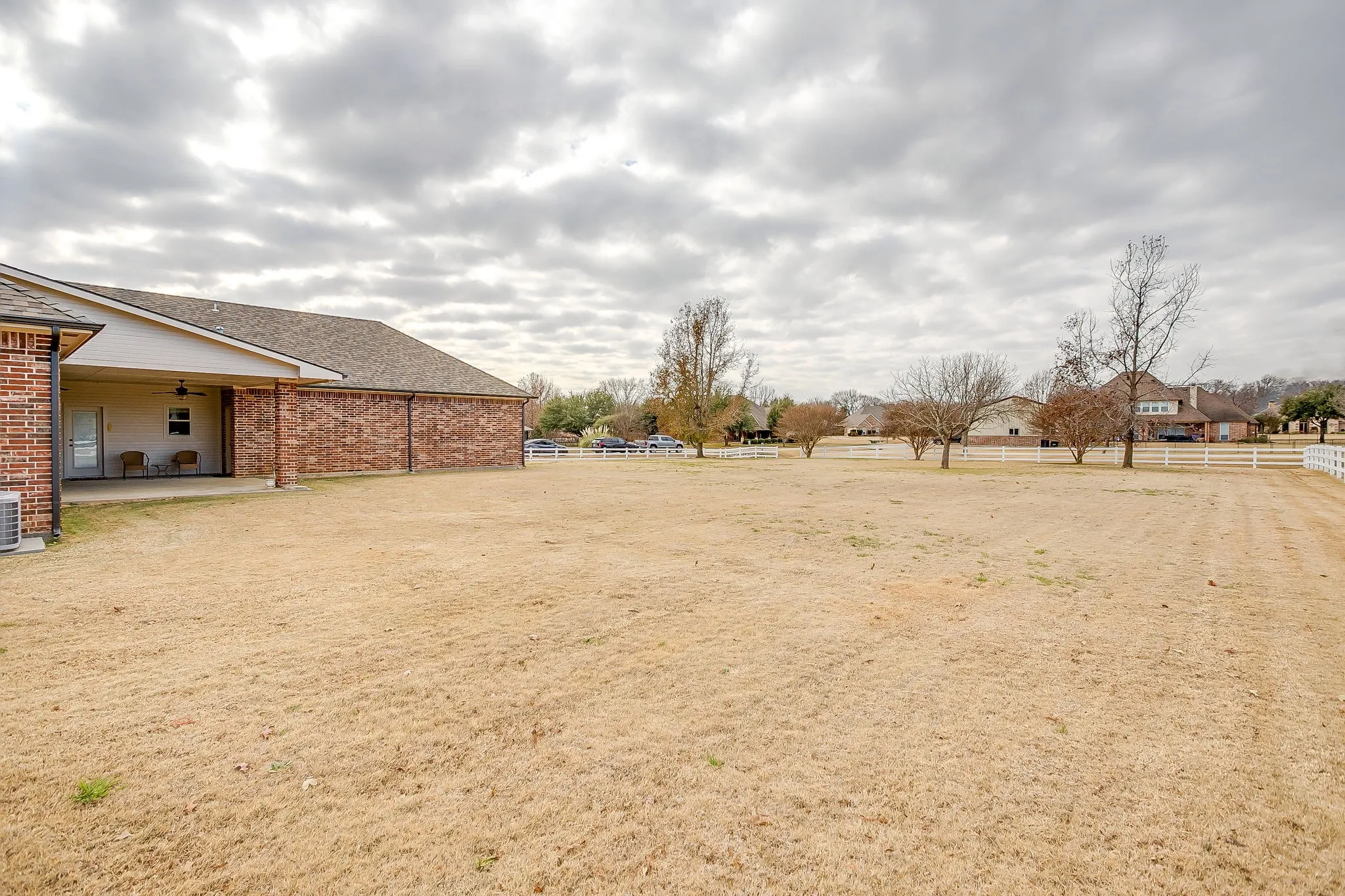 Single Family Residence For Sale in Johnson County , 3712 Vista North Drive, Burleson, Texas 76028, 4 Bedroom, 3 Bathroom, 3 Garage spaces, 2,649 Sqft, built in 2002, mls#21166702, Real Estate Agent in Burleson, Homes For Sale in Johnson county, Homes For Sale in Burleson, Realtor in Burleson Texas, Real Estate Brokerage Independent Realty Texas, Luminita Cordes Realtor