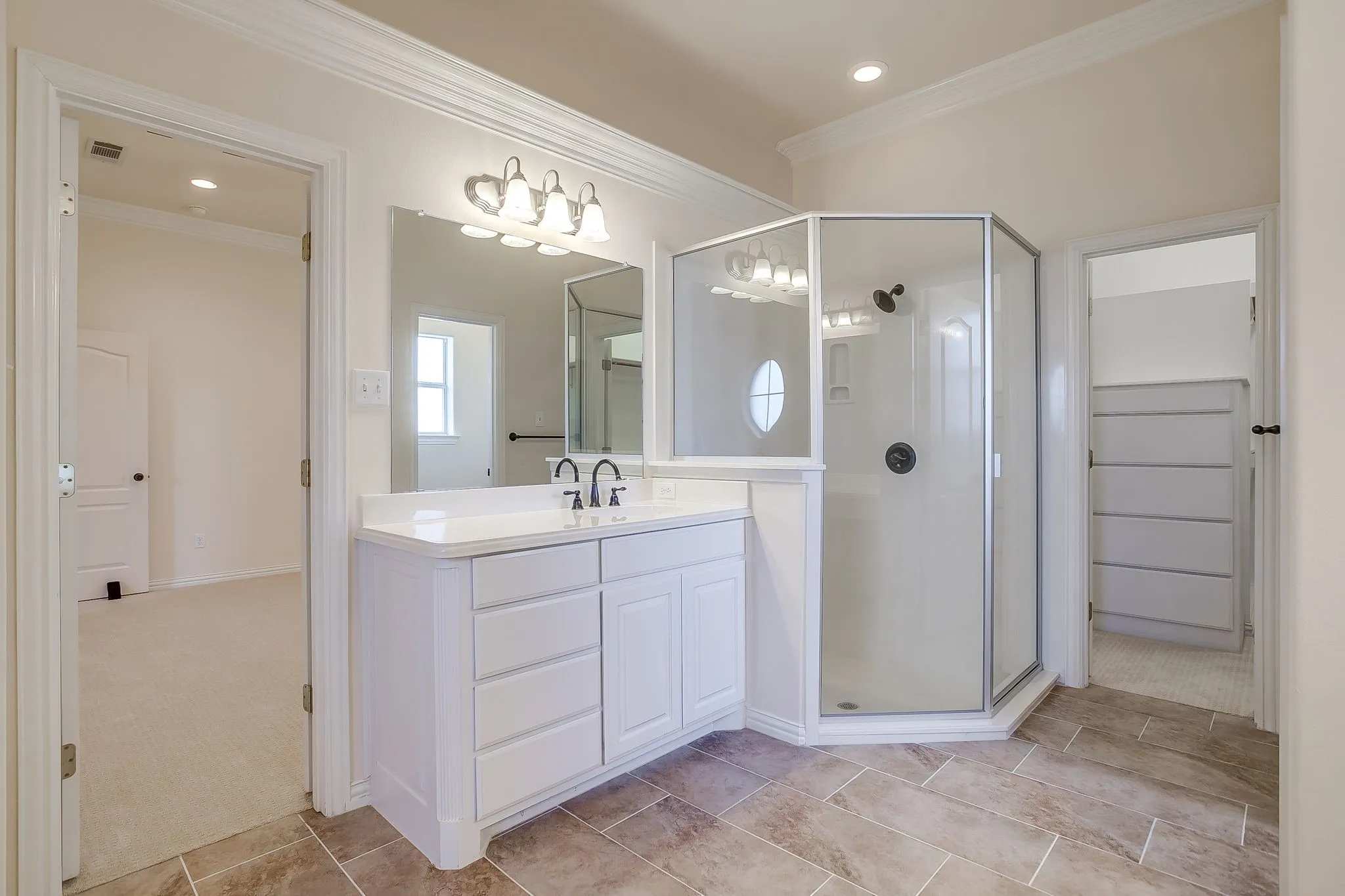 Single Family Residence For Sale in Johnson County , 3712 Vista North Drive, Burleson, Texas 76028, 4 Bedroom, 3 Bathroom, 3 Garage spaces, 2,649 Sqft, built in 2002, mls#21166702, Real Estate Agent in Burleson, Homes For Sale in Johnson county, Homes For Sale in Burleson, Realtor in Burleson Texas, Real Estate Brokerage Independent Realty Texas, Luminita Cordes Realtor