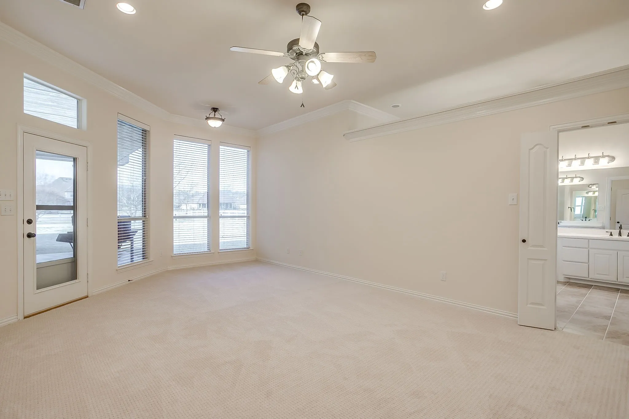 Single Family Residence For Sale in Johnson County , 3712 Vista North Drive, Burleson, Texas 76028, 4 Bedroom, 3 Bathroom, 3 Garage spaces, 2,649 Sqft, built in 2002, mls#21166702, Real Estate Agent in Burleson, Homes For Sale in Johnson county, Homes For Sale in Burleson, Realtor in Burleson Texas, Real Estate Brokerage Independent Realty Texas, Luminita Cordes Realtor