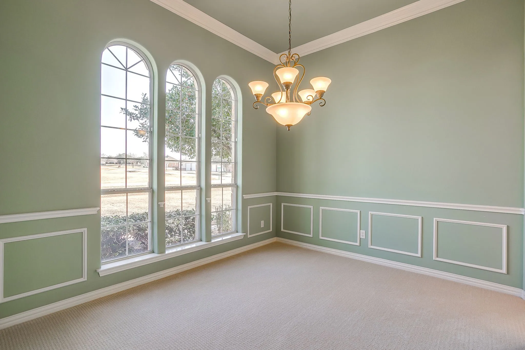 Single Family Residence For Sale in Johnson County , 3712 Vista North Drive, Burleson, Texas 76028, 4 Bedroom, 3 Bathroom, 3 Garage spaces, 2,649 Sqft, built in 2002, mls#21166702, Real Estate Agent in Burleson, Homes For Sale in Johnson county, Homes For Sale in Burleson, Realtor in Burleson Texas, Real Estate Brokerage Independent Realty Texas, Luminita Cordes Realtor
